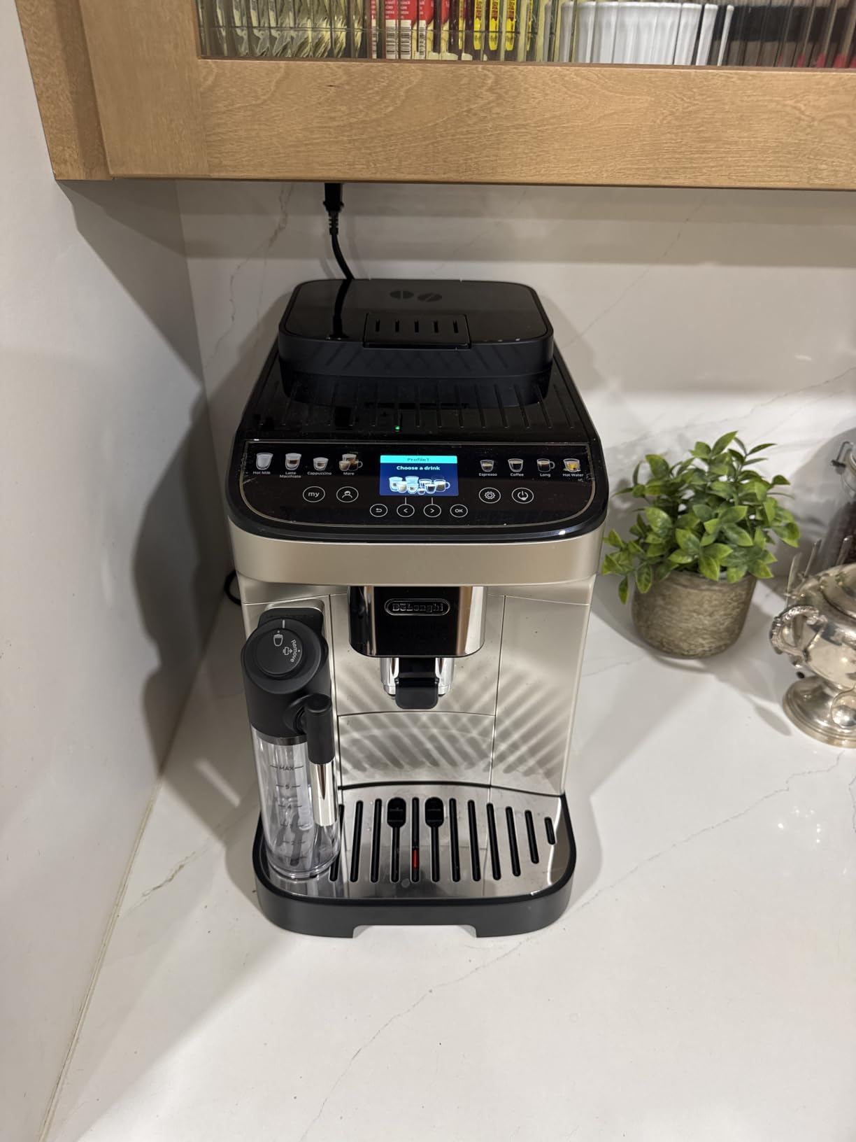 De'Longhi Magnifica Evo Next Fully Automatic Espresso Machine - Programmable Coffee Maker with Grinder and Milk Frother - Hot & Cold Brewer for Espresso, Latte, Cappuccino, Americano, Tea and More customer photo 2