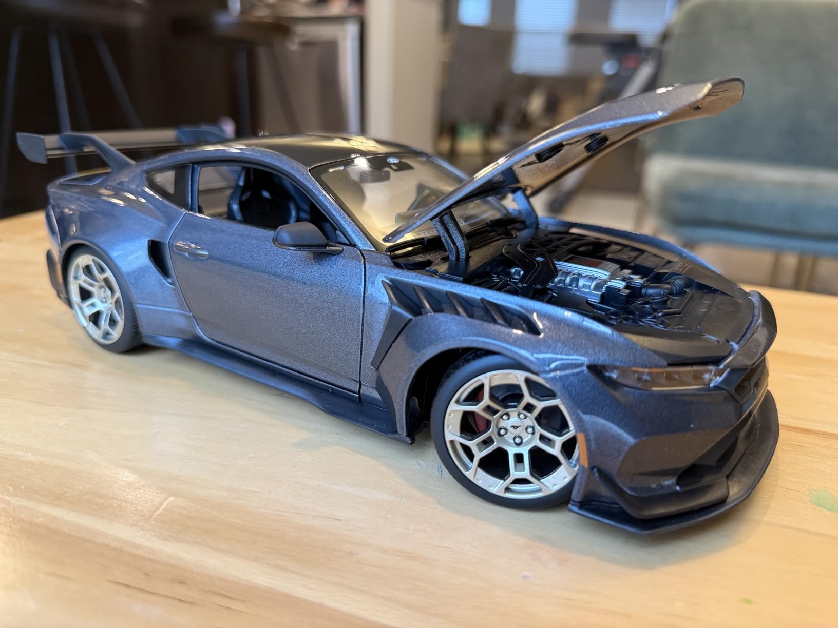 Maisto 1:18 Special Edition 2025 Ford Mustang GTD, Metallic Gray customer photo 2