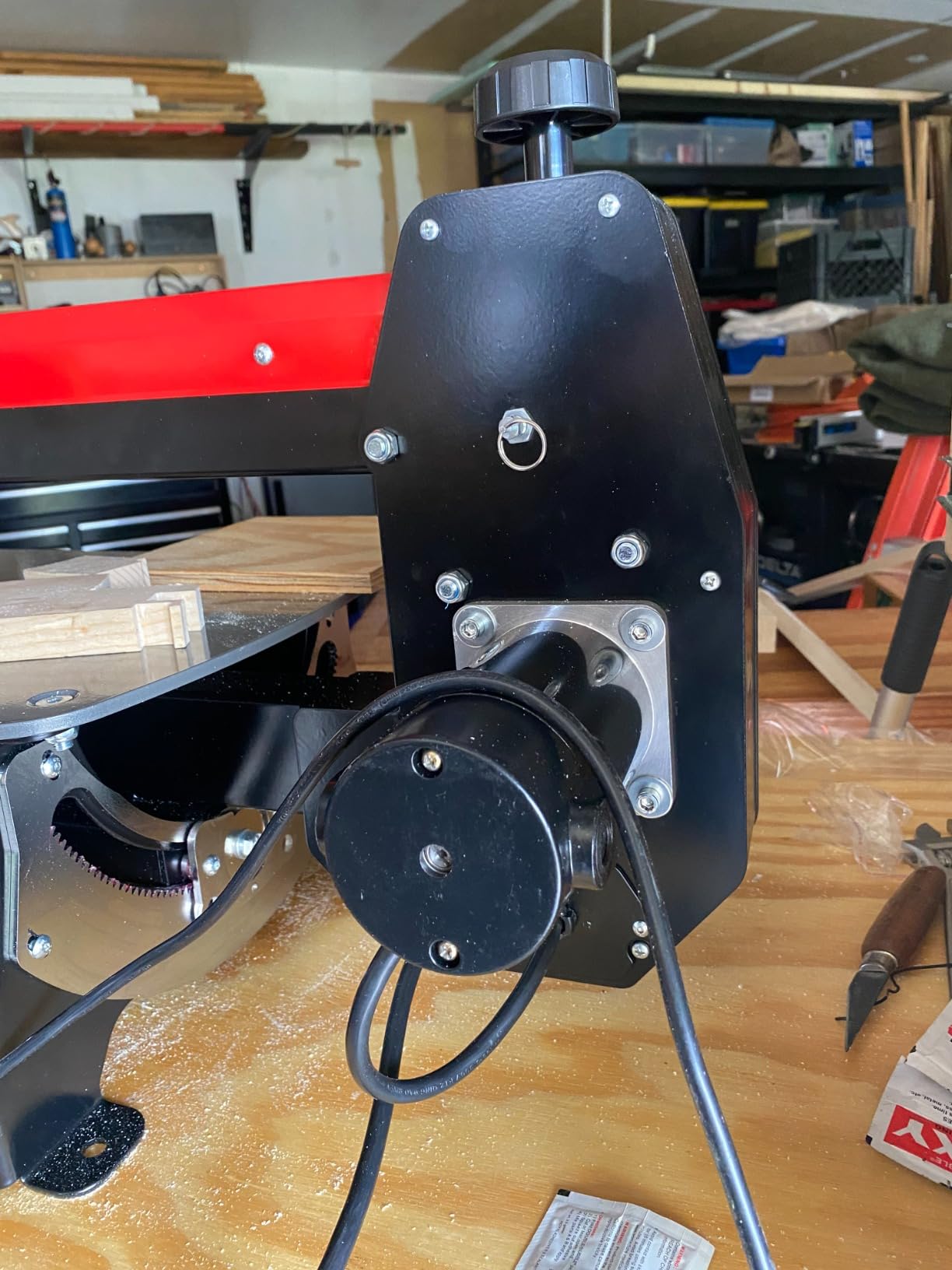 BUCKTOOL 16-Inch Scroll Saw, 1.3A Power Scroll Saw | 360-1550 RPM Variable Speed, Upper Arm Lifting, Double Parallel-Link Drive customer photo 1