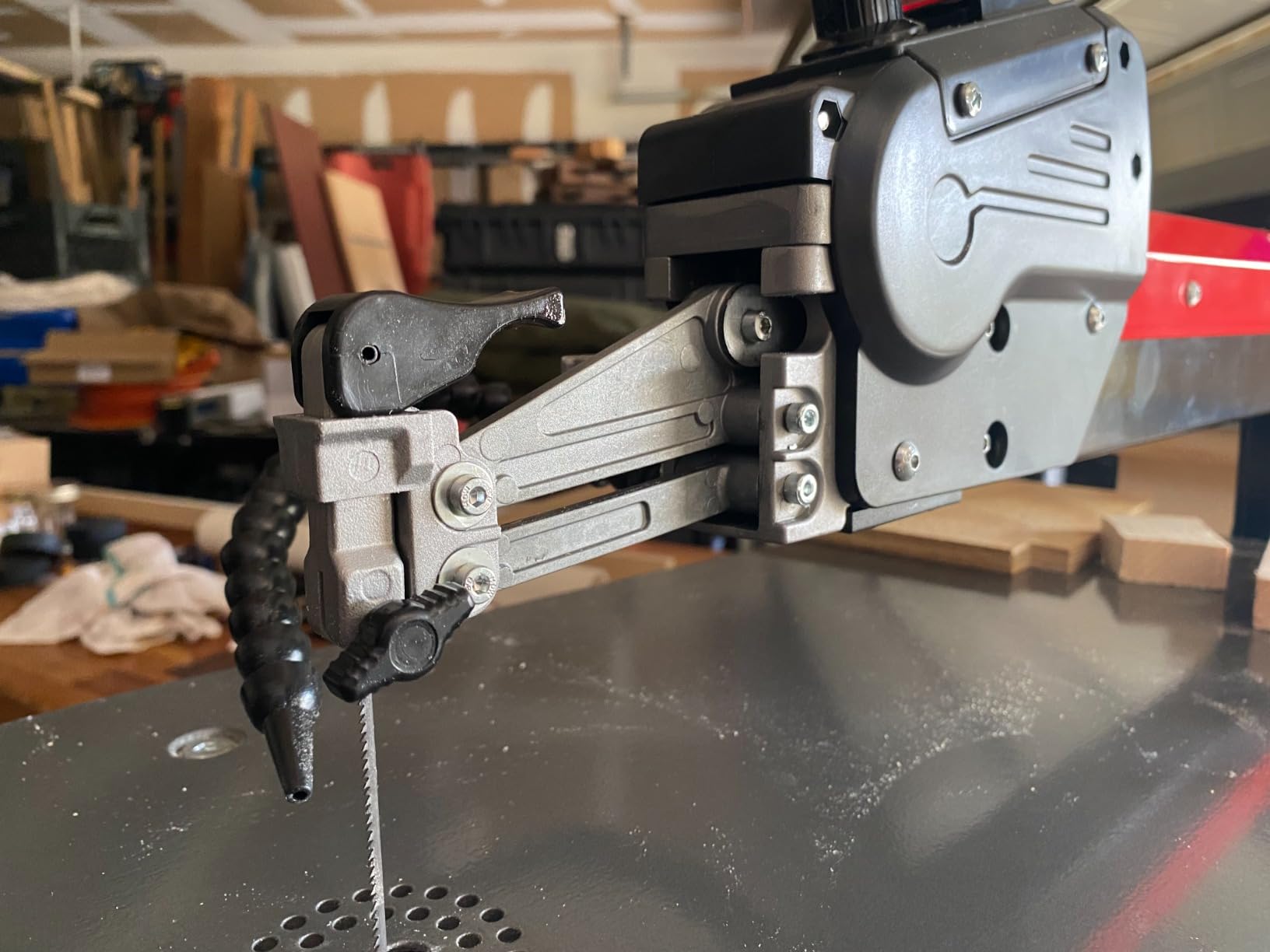 BUCKTOOL 16-Inch Scroll Saw, 1.3A Power Scroll Saw | 360-1550 RPM Variable Speed, Upper Arm Lifting, Double Parallel-Link Drive customer photo 2