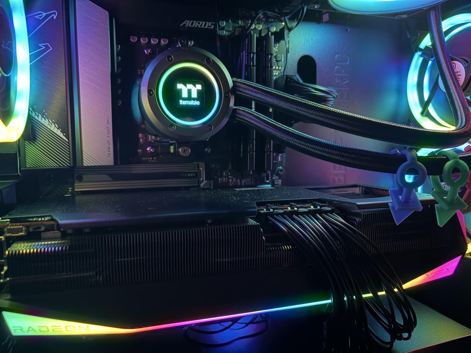 XFX Mercury AMD Radeon RX 9070 XT OC Gaming Edition with RGB 16GB GDDR6, AMD RDNA 4 customer photo 1
