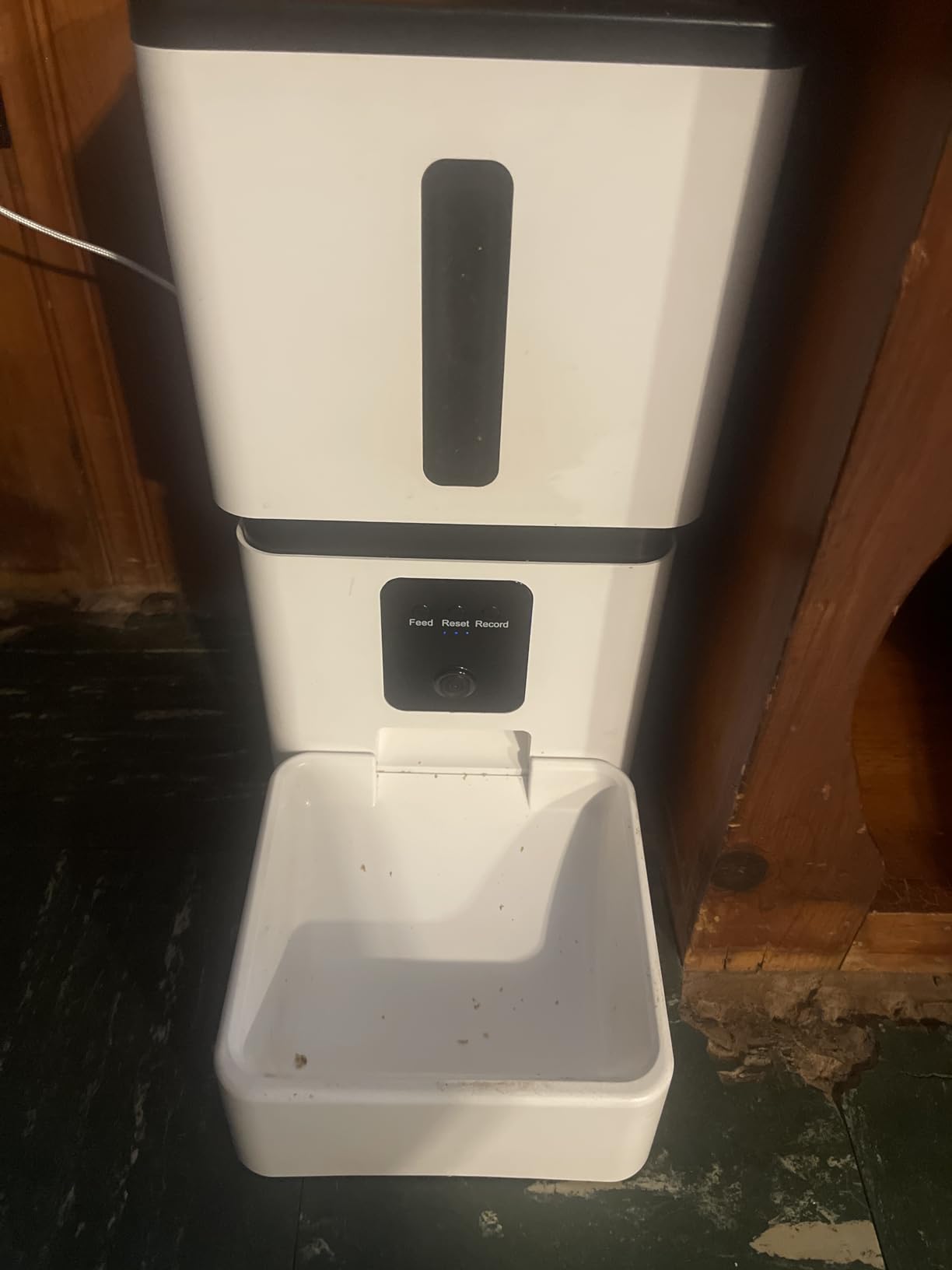 Automatic Dog Feeder Large Breed with Camera - 12L/50 Cups Anti-Clog Dog Food Dispenser for Kibble up to 20mm/0.8 in - WiFi App Scheduling & HD 1080P Camera for Remote Mealtime Check-Ins by Yakry customer photo 1