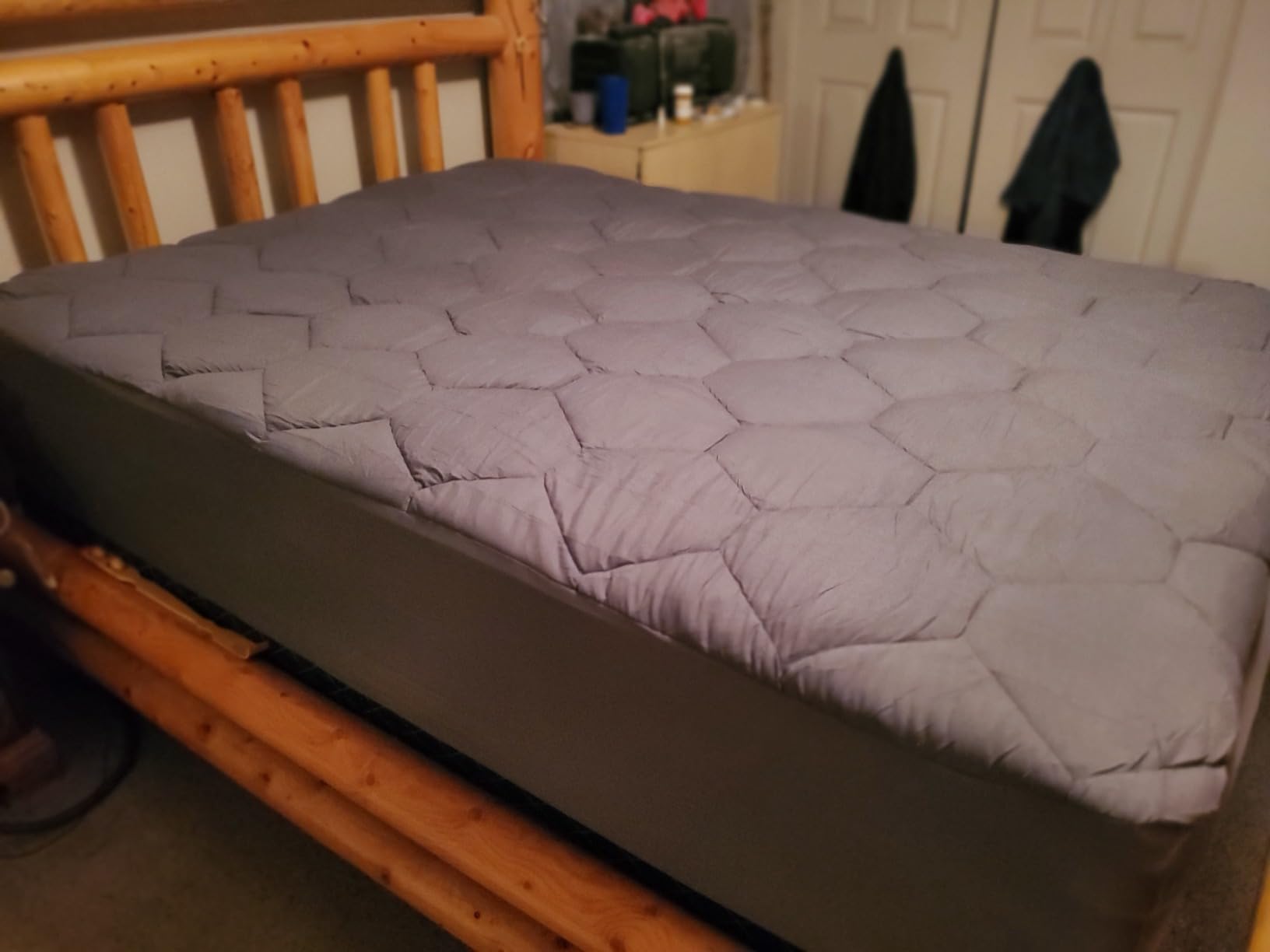 Favorland Mattress Topper King Size - Cooling Extra Thick Breathable Viscose Made from Bamboo Mattress pad - Soft Quilted Fitted Mattress Cover with 900 GSM Down Alternative Fill (8-21
