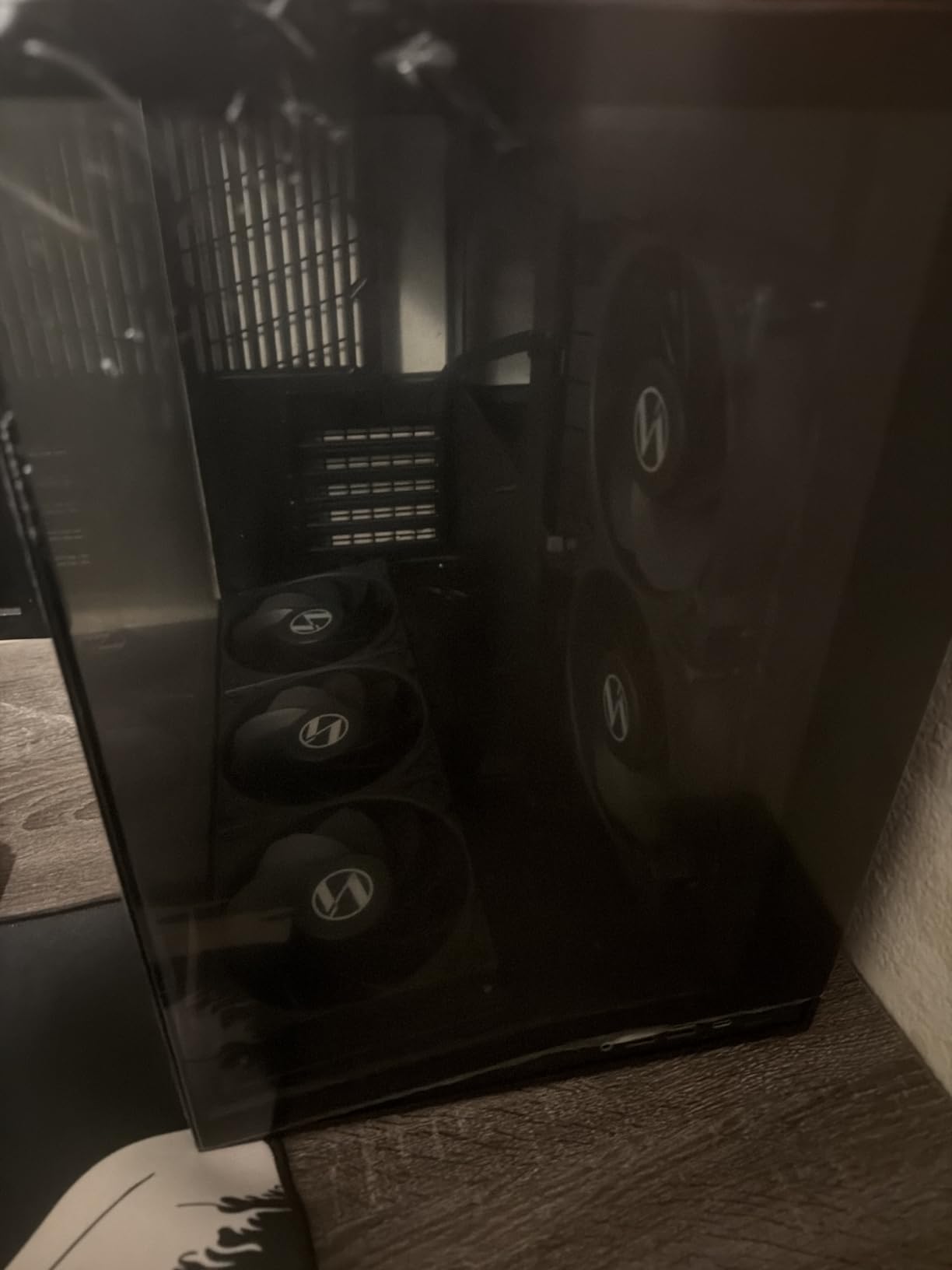 Lian Li O11D MINI V2 Flow-ATX Mid-Tower PC Case-Black-O11DMIV2FX | Panoramic View, High-Performance Airflow, Includes 5 x 120mm Reverse Blade Fans, Cable Management, O11DMIV2FX customer photo 2