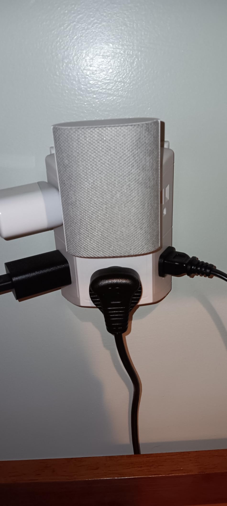 Ring Chime - Enhanced audio for real-time alerts you can hear from anywhere, easy plug-in setup, simple wifi & Bluetooth connectivity, sleek design, White customer photo 1