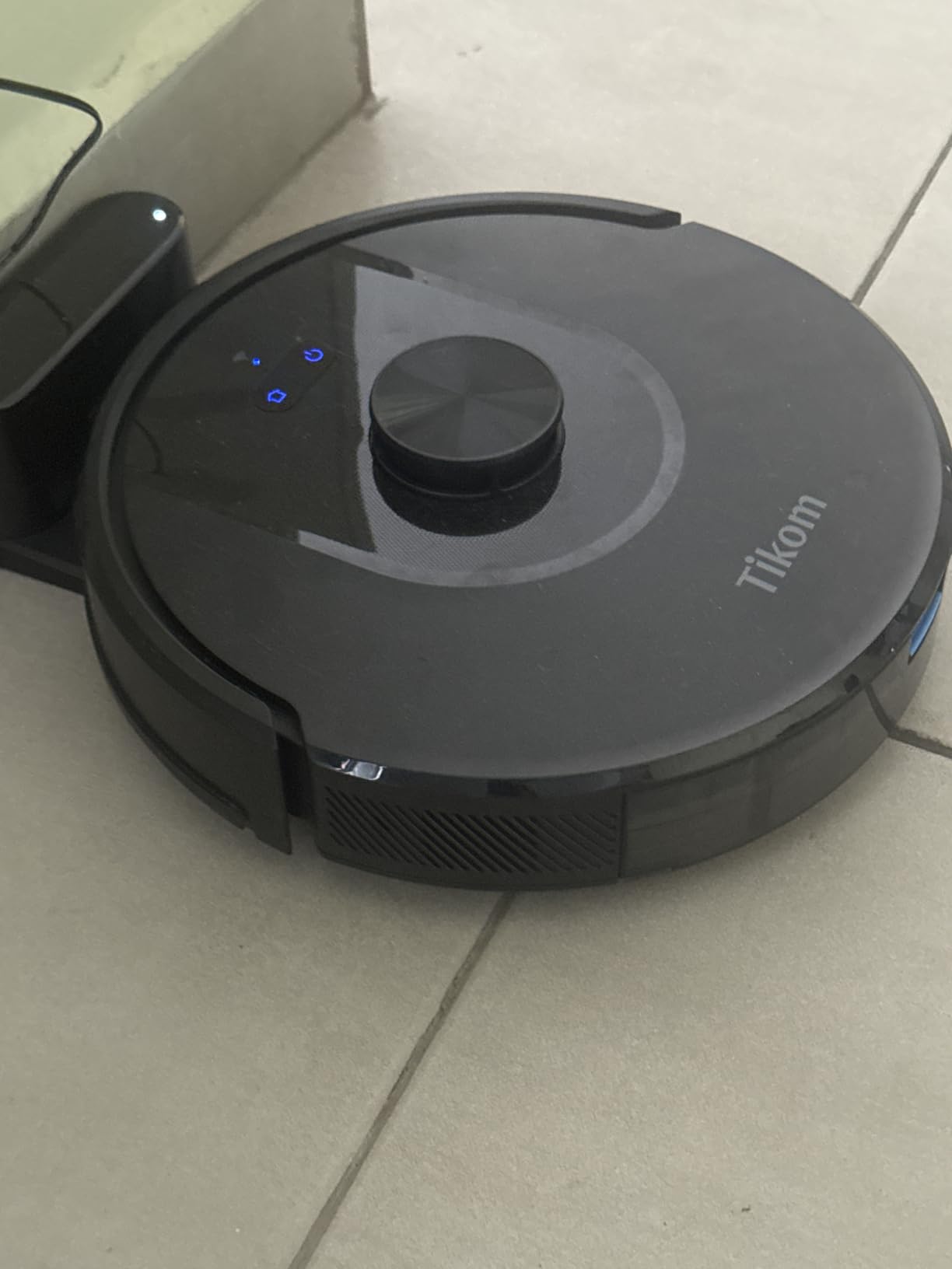 Tikom Robot Vacuum and Mop Combo, 6000Pa Automatic Robotic Vacuum Cleaner, Smart Mapping, 150 Min Max, Ideal for Pet Hair, Hardfloors, Carpets, Home(L8000 Pro) customer photo 2