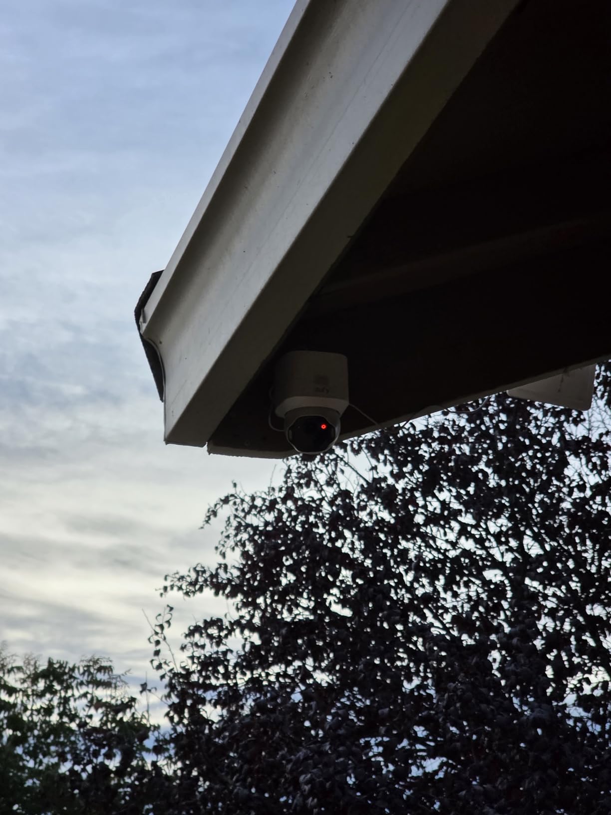 eufy Security SoloCam E42 4-Cam Kit, 4K Security Camera Wireless Outdoor, Solar Powered, AI Motion Tracking, Strobe Light, Pan & Tilt, Facial Recognition, Built-in Local Storage (Up to 16TB) customer photo 1