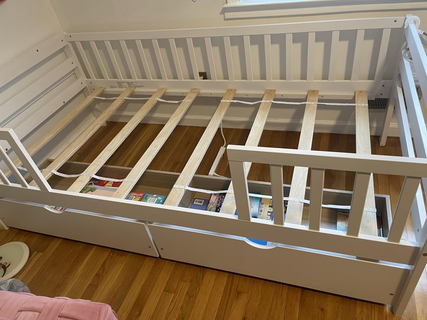 Giantex Twin House Bed with Drawers, Wooden Twin Bed Frame with Cube Storage & Fence Rails, Montessori Beds for Kids Boys, Girls, Bedroom, Living Room, No Box Spring Needed, Natural customer photo 1