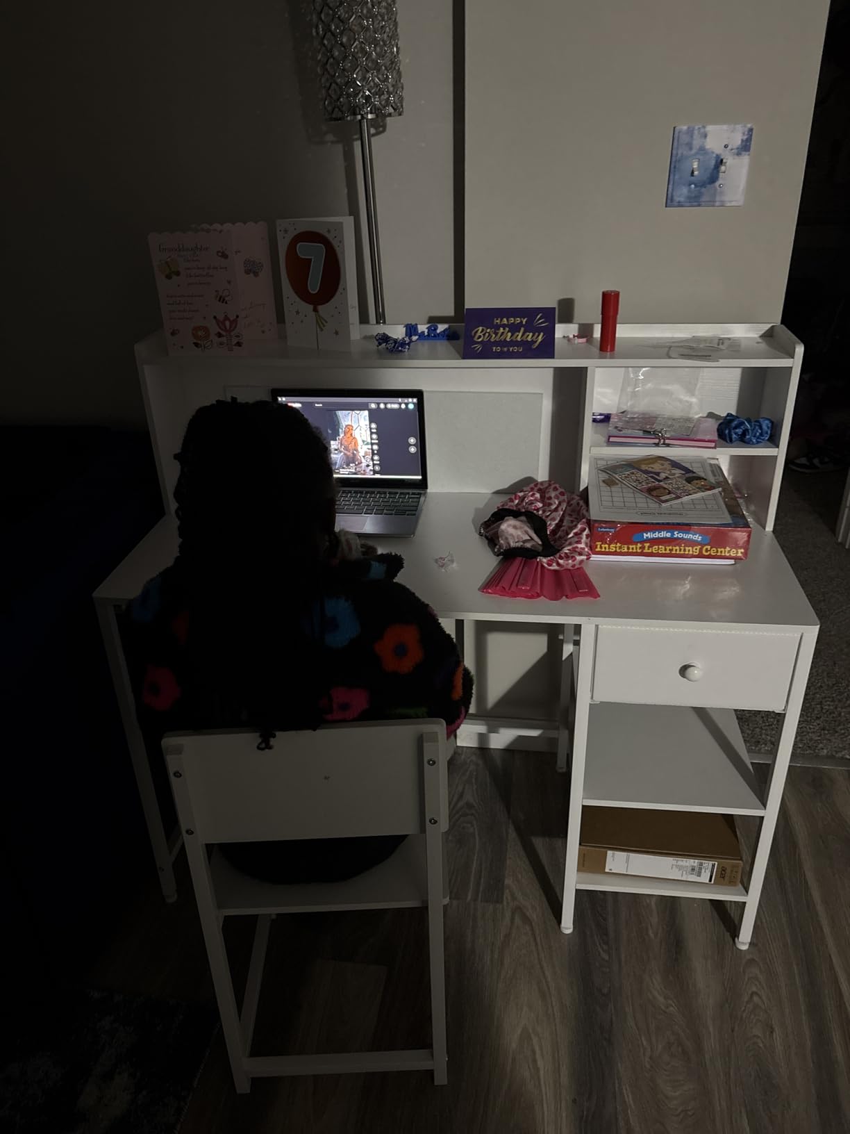 BOLUO White Kids Desk and Chair Set for 6-12 Year Old, Children Study Desk with Hutch and Storage Shelf, Student Writing Table with Fabric Drawer for Girls Boys customer photo 1