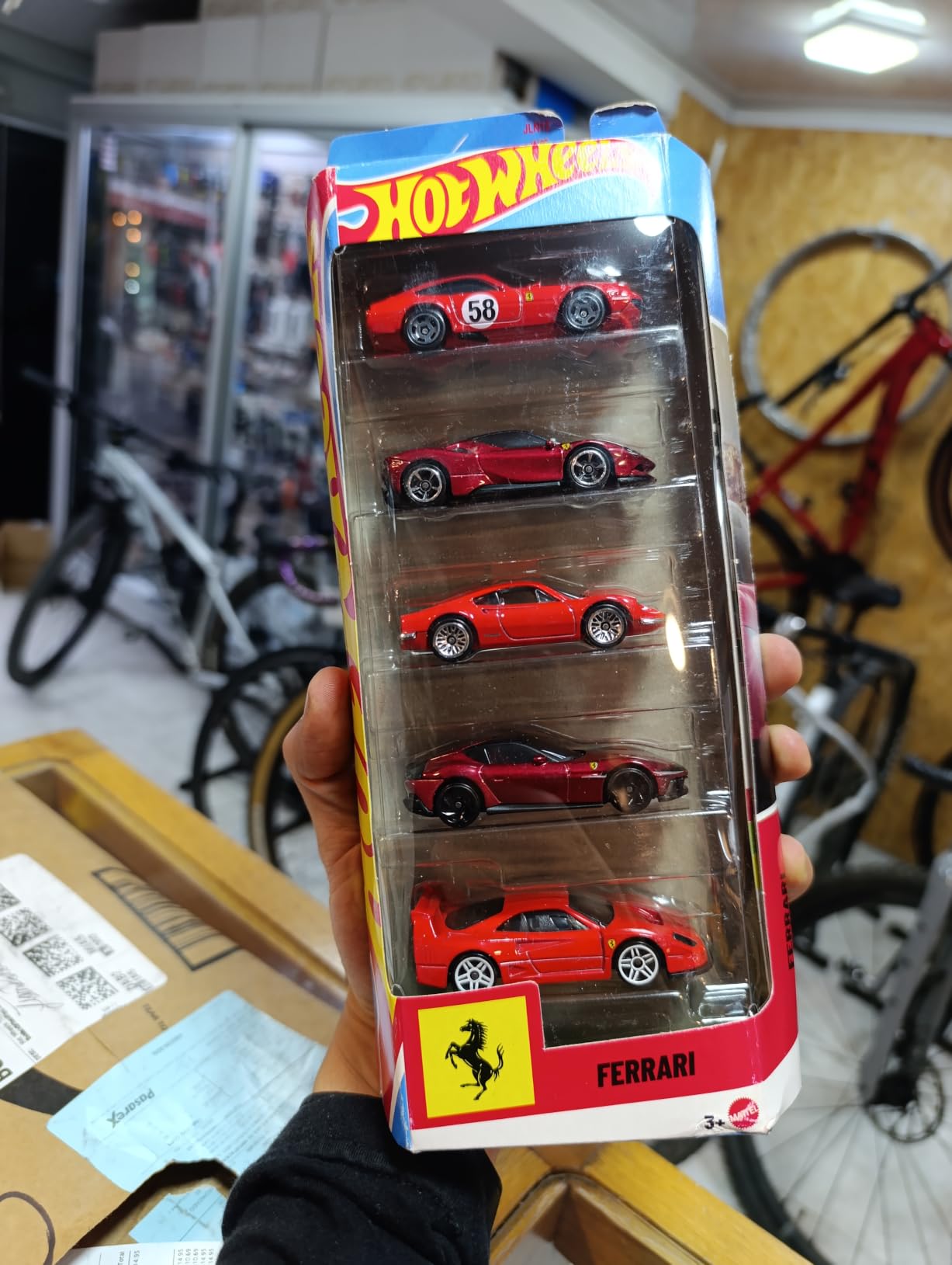 Hot Wheels Toy Ferrari Cars, Die-Cast 5-Pack in 1:64 Scale, Officially Licensed Set of 5 Ferrari Collectible Vehicles for Play or Display customer photo 2