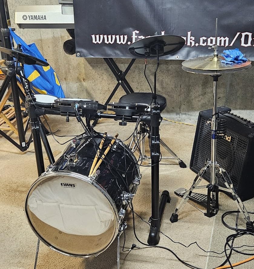 Donner DED-300 Pro Electronic Drum Set with Quiet Mesh Pads, 3 Cymbals w/Choke, 31 Kits and 450+ Sounds, Bluetooth, USB MIDI, Melodics Lessons, Throne, Headphones, Sticks customer photo 1