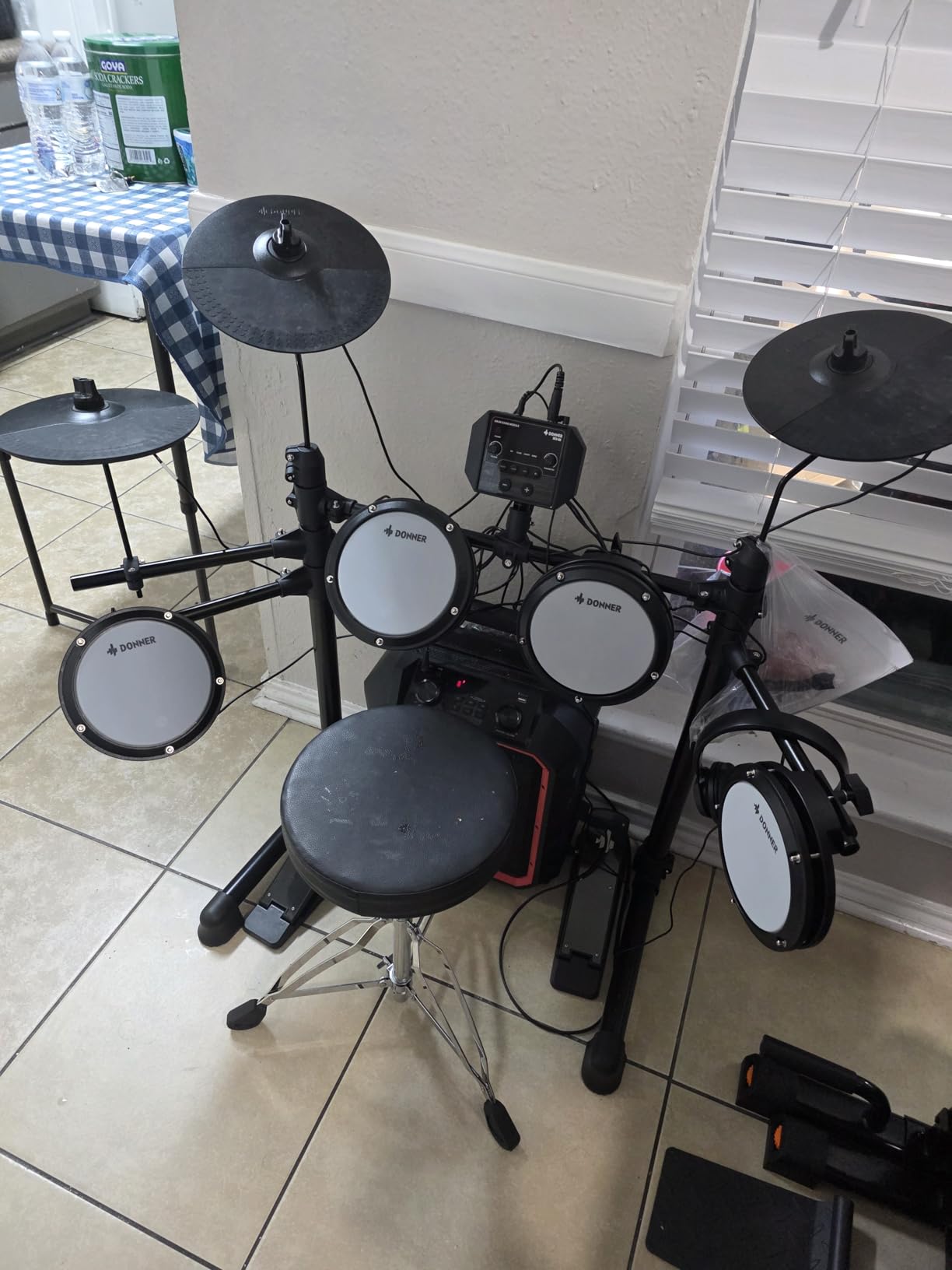 Donner DED-300 Pro Electronic Drum Set with Quiet Mesh Pads, 3 Cymbals w/Choke, 31 Kits and 450+ Sounds, Bluetooth, USB MIDI, Melodics Lessons, Throne, Headphones, Sticks customer photo 2