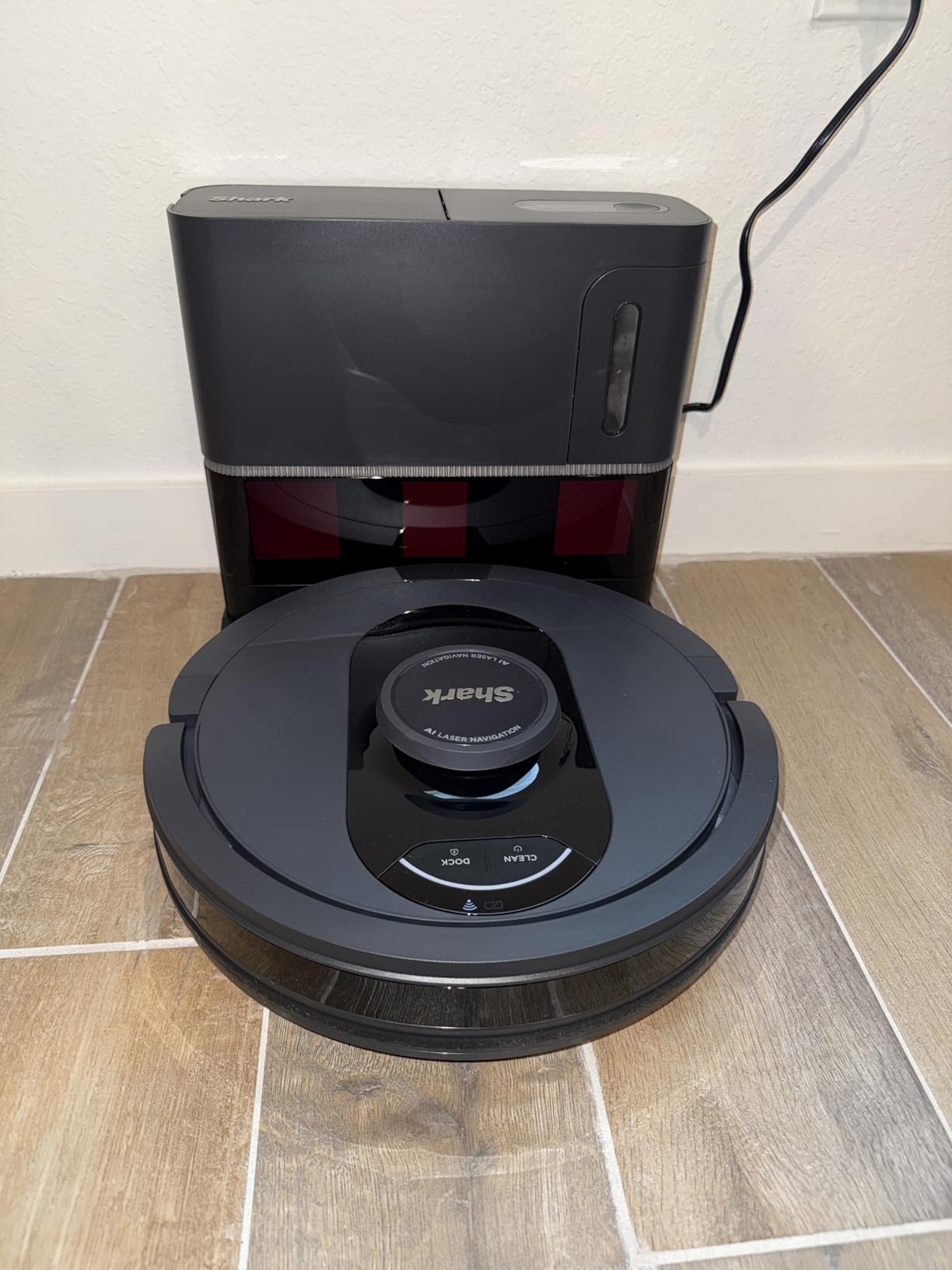 Shark Stratos 2-in-1 Robot Vacuum & Mop, White, AV2700ZE | Sonic Mopping (100x/Min), NeverTouch Base (Self-Empty, Refill & Pad Wash/Dry), AutoLift, Edge Detect, 360° LiDAR, HEPA customer photo 2