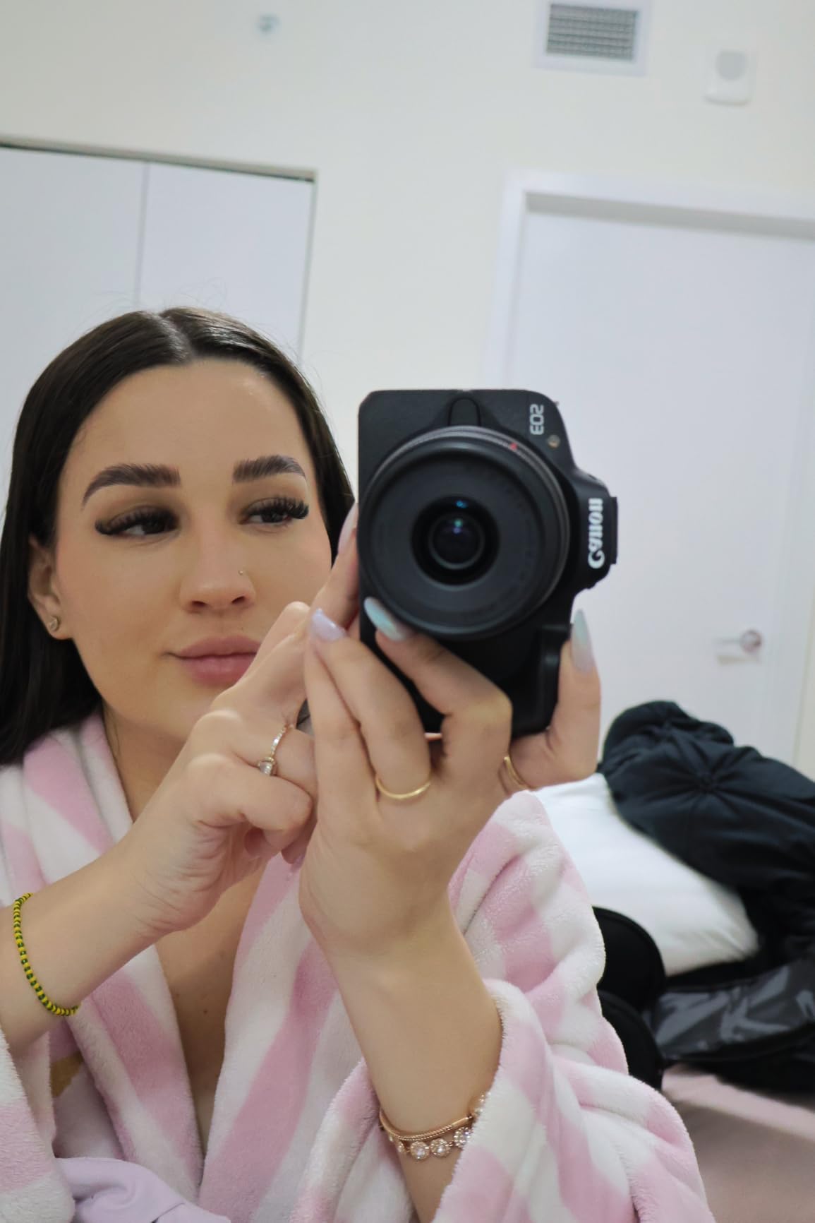 Canon EOS R50 Mirrorless Camera with 18-45mm Lens Bundle (5811C012) | 4K Video | Dual Pixel AF II + 64GB Memory Card + Camera Bag customer photo 1