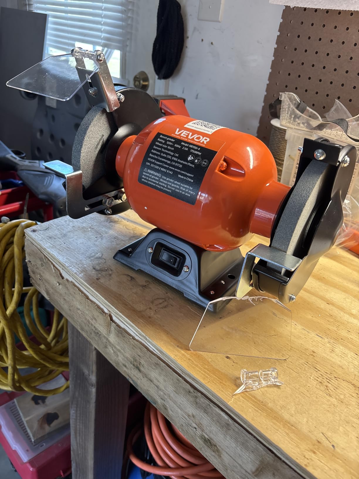 VEVOR 6-Inch Low Speed 1750RPM Table Grinder with 250W 2A Induction Motor customer photo 2