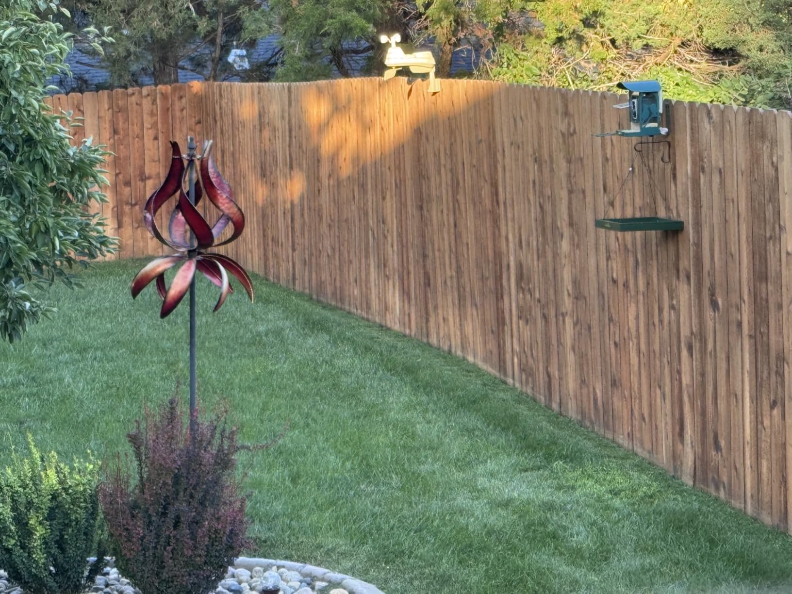 Bird Feeder with Camera, 4K Ultra HD Video with 30fps Live View, 10x Slow Motion, No Subscription, Solar Powered AI Smart Bird Feeder with Camera, 2.4G/5G Wi-Fi, Durable Metal,Bird Lover Gift customer photo 2