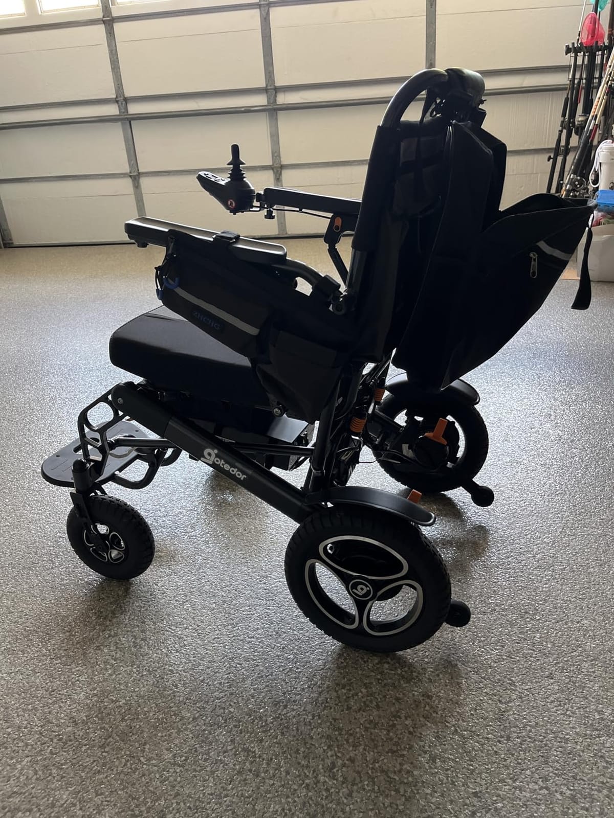 Aotedor Electric Wheelchair for Adults, 35 Miles Dual Battery, Foldable Power Wheelchair with Dual Brushless Motors, 330 lbs Capacity, Airline Approved customer photo 1