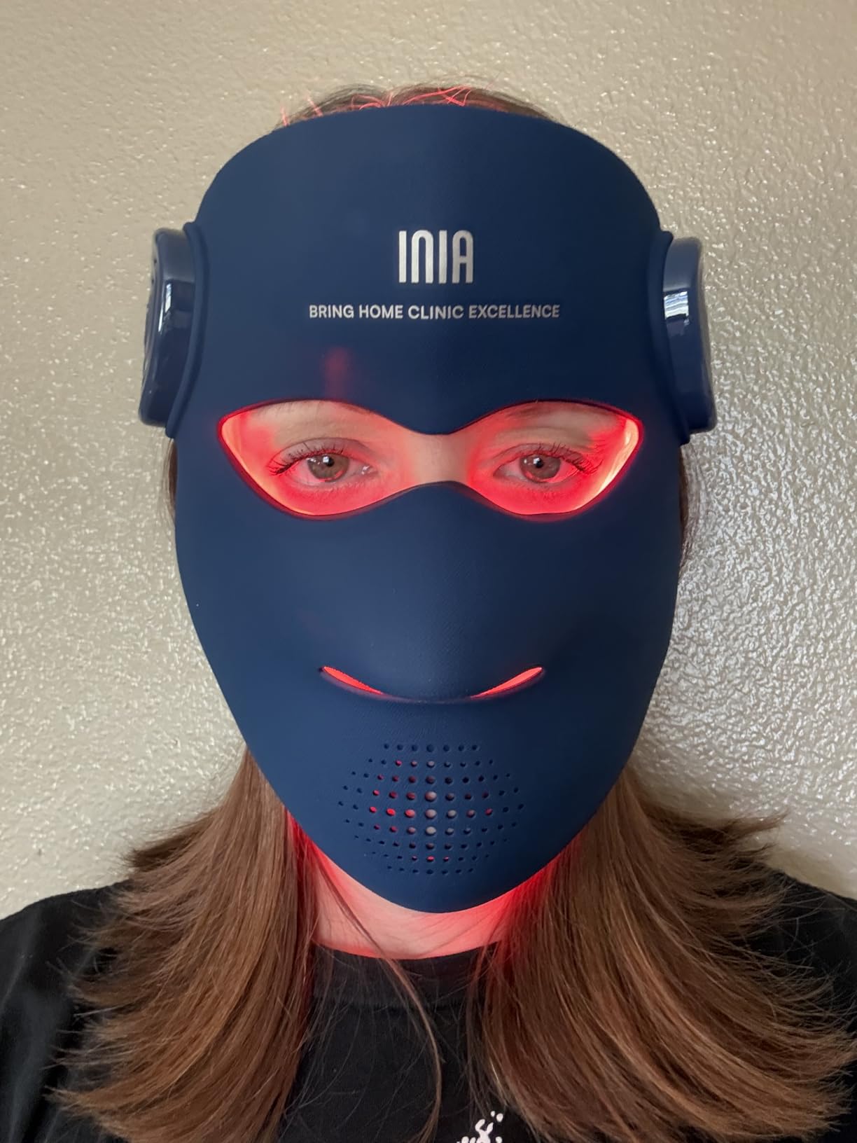 INIA GLOW 4D Wireless Red Light Therapy Mask for Face, Dual NIR, 320 LEDs customer photo 2