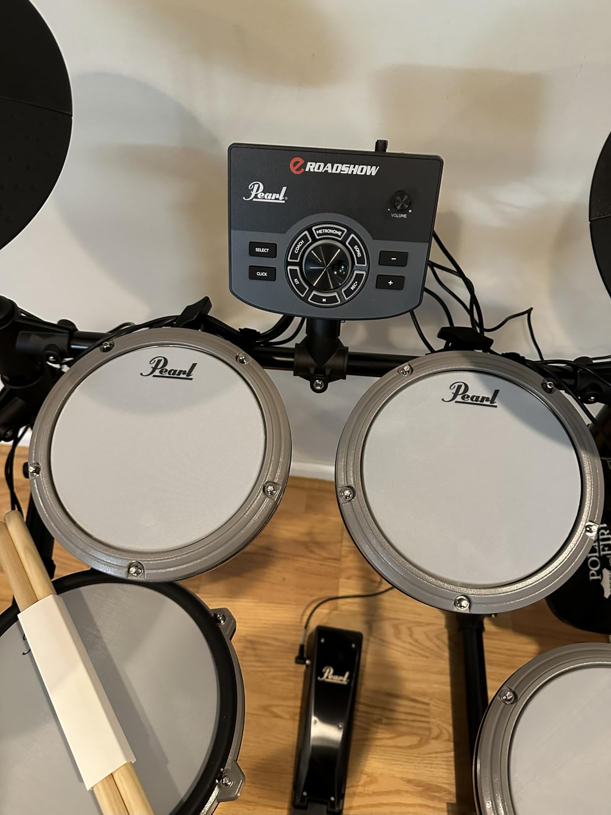 Pearl ERS1000 eRoadshow Electronic Drum Set, Complete Kit with Four Quiet Mesh Pads, Two Pedal Controllers, Cymbal Pads, Throne, Drum Rack, Headphones, and Sticks customer photo 2