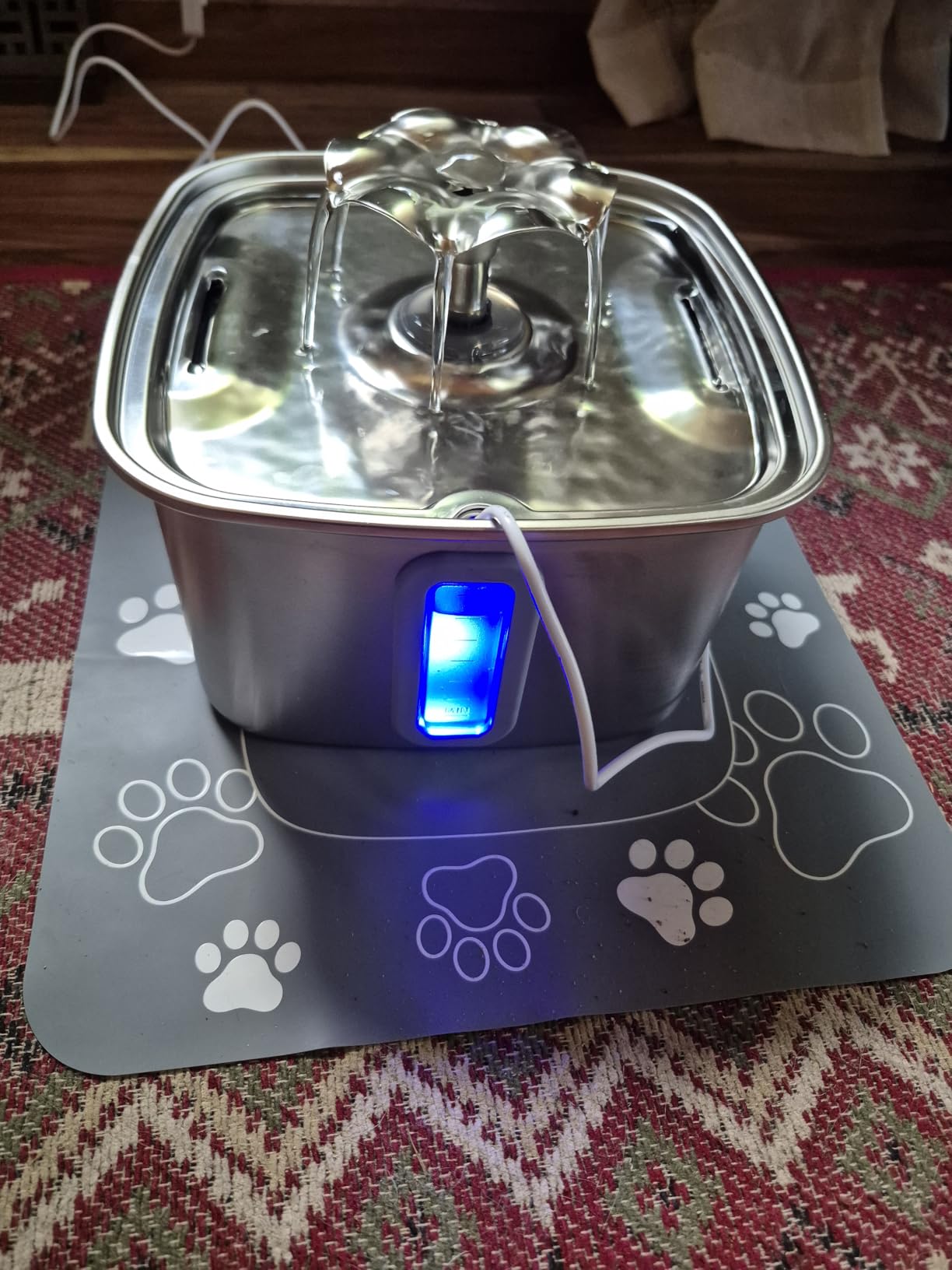 Veken Innovation Award Winner Stainless Steel Cat Water Fountain, 108oz/3.2L Automatic Pet Fountain Dog Water Dispenser with 3 Replacement Filters & Silicone Mat, Gifts for Cats, Dogs (Silver) customer photo 1