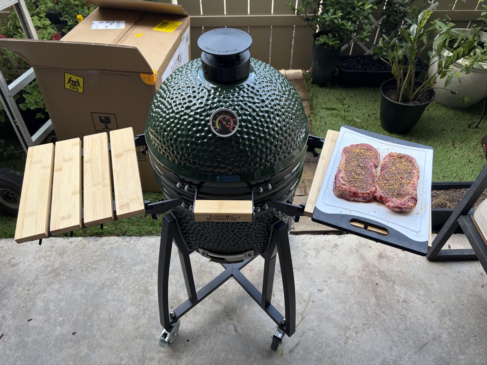 15-inch Ceramic Kamado Charcoal BBQ Grill & Smoker with Locking Casters, Foldable Side Shelves, Stainless Steel Grates, and Tall Stand (Black) customer photo 2