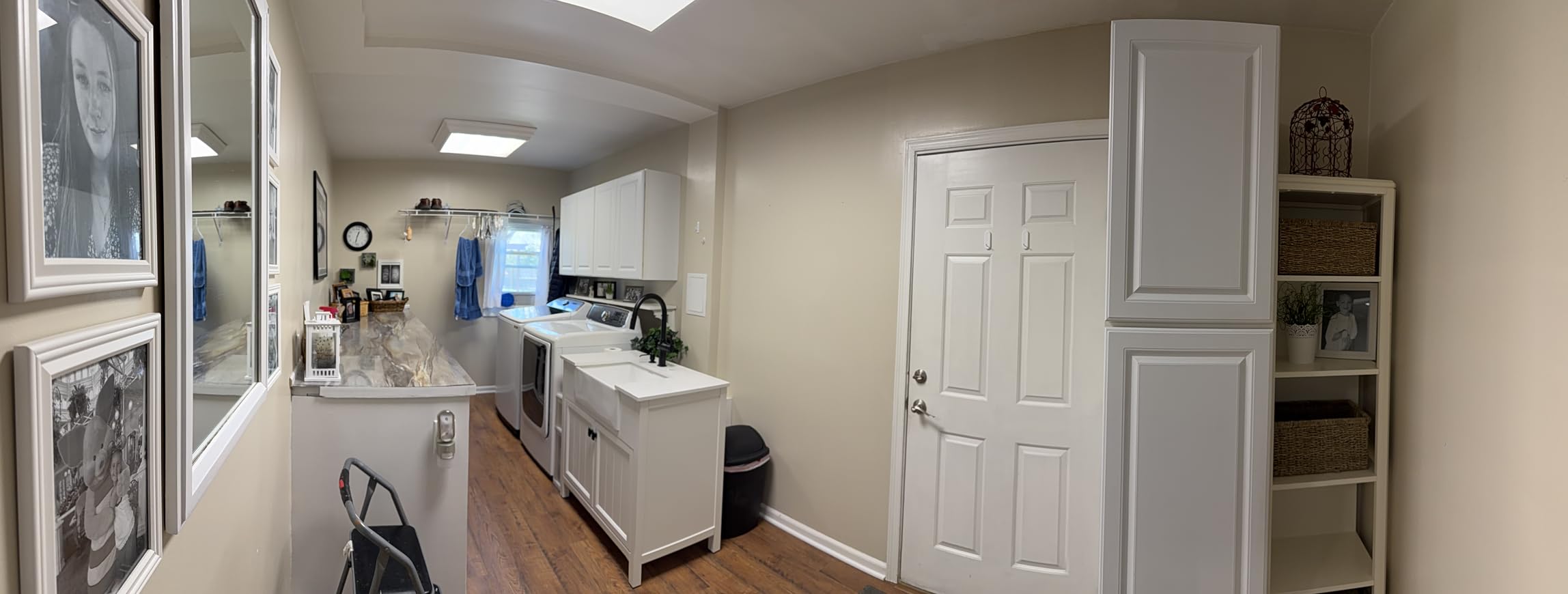 42 Inch Bathroom Vanity with Sink, Steel Blue, Solid Wood Fully Assembled with Quartz Top & Backsplash customer photo 1