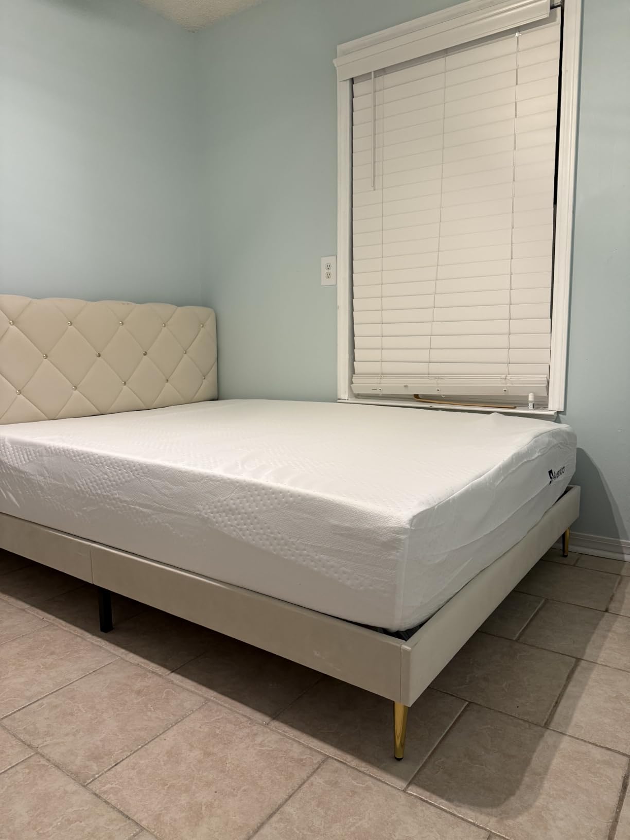 Avenco Queen Mattresses, 10 Inch Queen Size Mattress with Gel Memory Foam for Cool Night & Pressure Relief, Bed Mattress in a Box Medium Soft Plush Feel customer photo 2