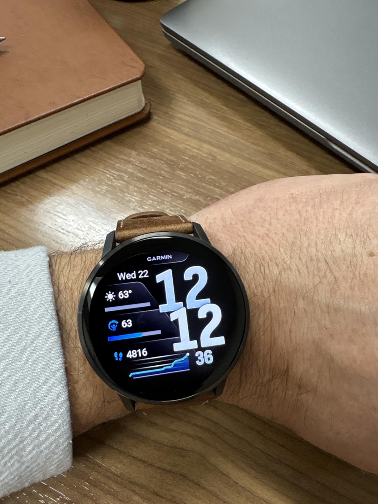 Garmin Venu® 4, Advanced Fitness Smartwatch, 45mm, Brown Leather | 24/7 Health Monitoring, Advanced Sleep Tracking, Health Status, 80+ Preloaded Sports Apps, Built-In Flashlight customer photo 1