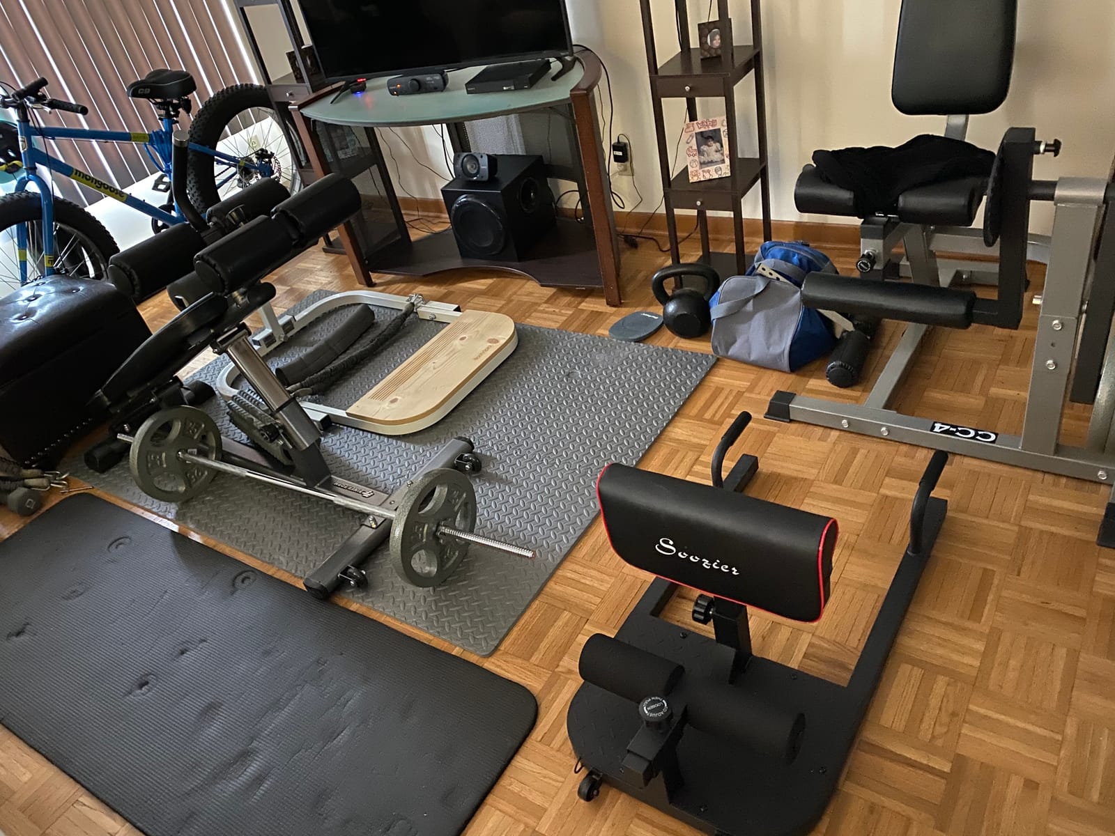 Finer Form Semi-Commercial Decline Sit Up and Flat Weight Bench | 1,100 lb Capacity, Reverse Crunch Handle, Adjustable Foot Rollers, Extra Long Thick Pad, Wide Base, Full Body Workouts customer photo 1