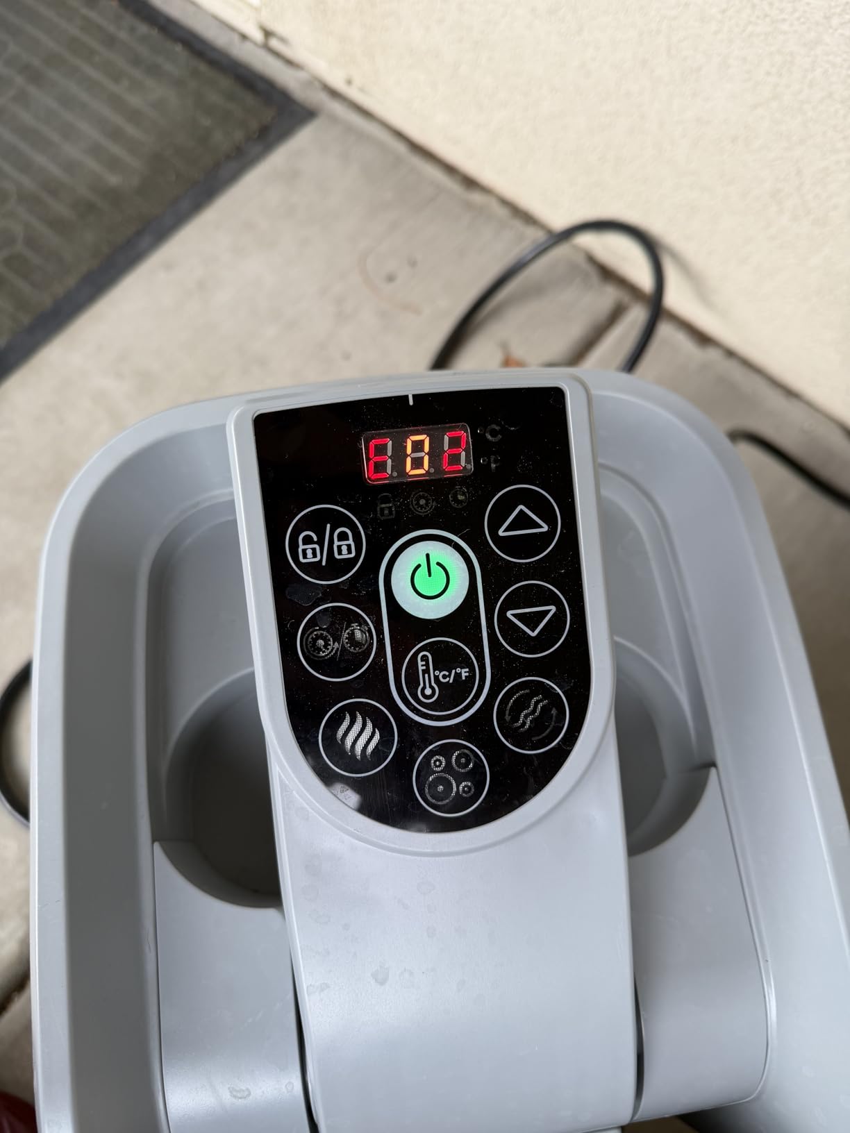 Coleman SaluSpa Miami Energy-Efficient AirJet 2-4 Person Inflatable Hot Tub | Smart Portable Outdoor Spa with Built-in EnergySense Insulation and 120 Massage Jets, 71