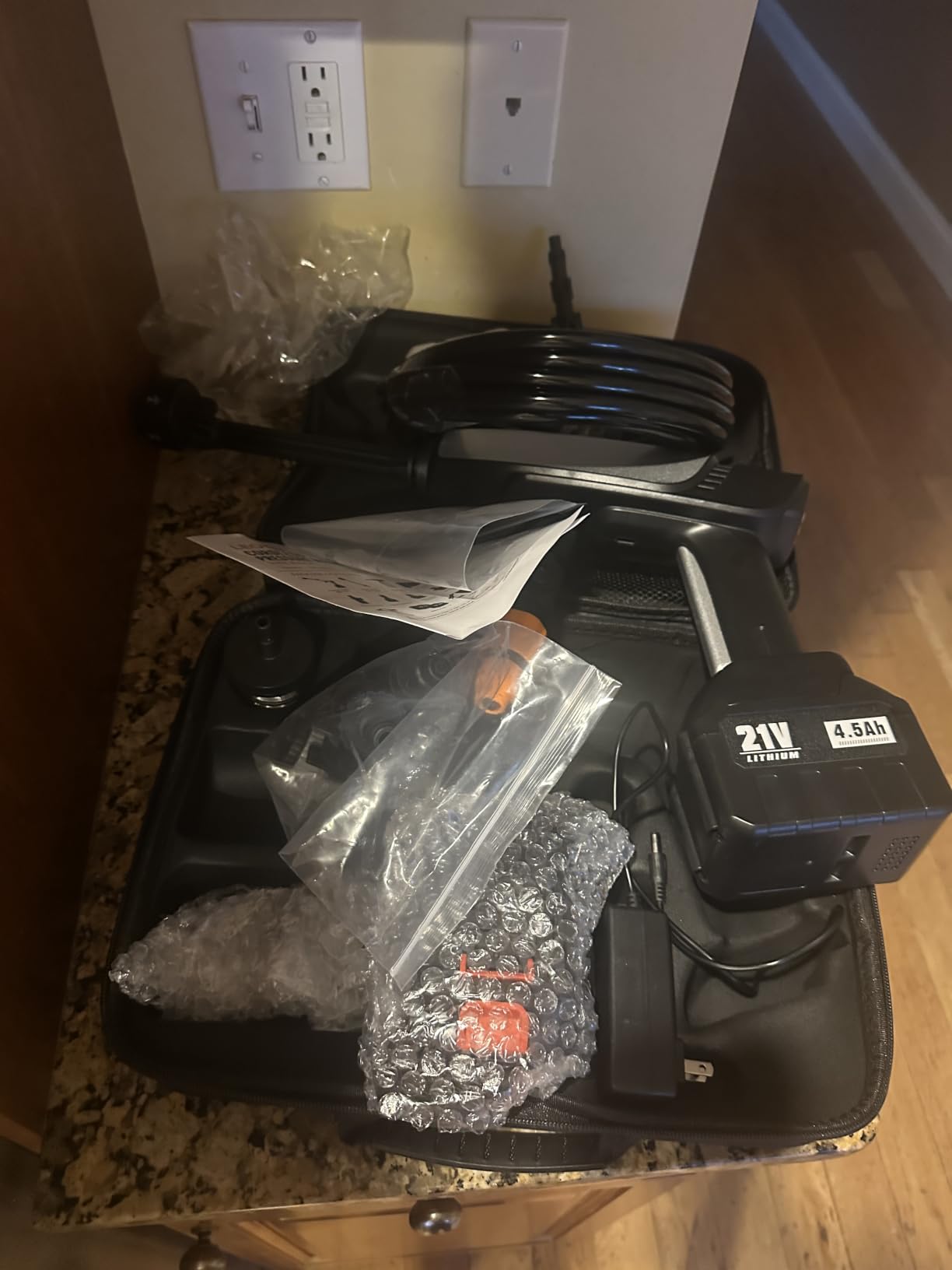 Cordless Pressure Washer Battery Powered, Portable Power Washer with 2pcs 4.5Ah 21V Battery customer photo 2