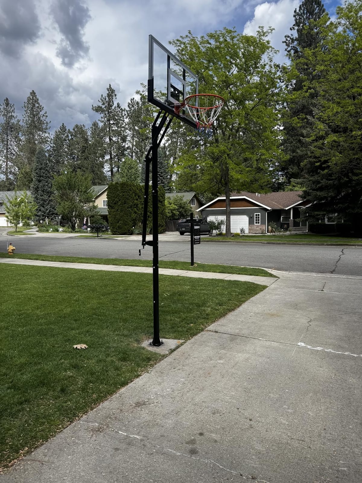 Yohood In Ground Basketball Hoop Outdoor 10FT Adjustable Height with Crank, in-Ground Basketball Goal System with 50 Inch Shatterproof PC Backboard and Solid Steel Rim customer photo 2