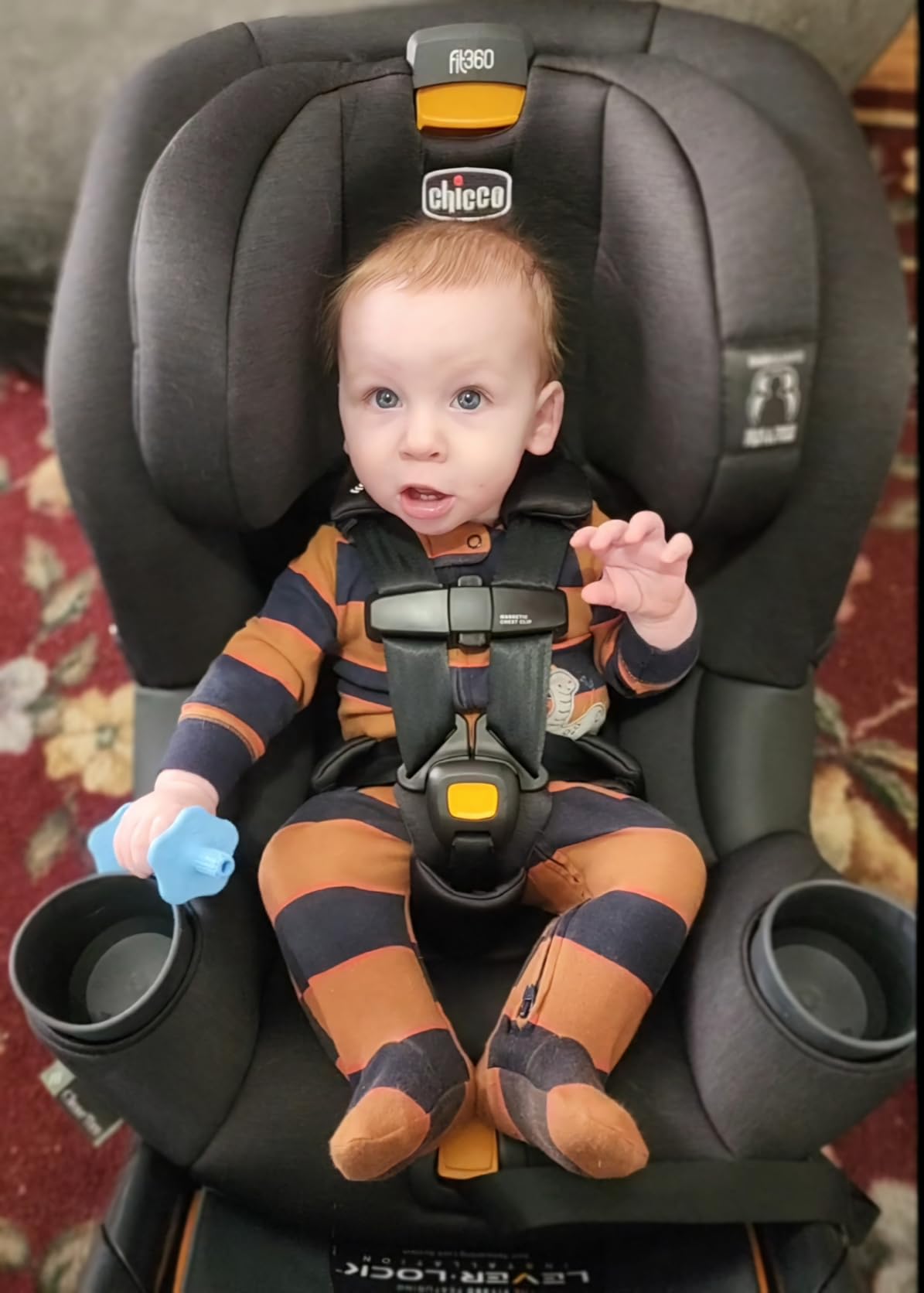 Chicco Fit360 Rotating Convertible Car Seat, 360 One-Hand Rotation, ClearTex flame retardant-free, GREENGUARD Gold, Titanium/Grey, rear and forward-facing toddler convertible car seat customer photo 2