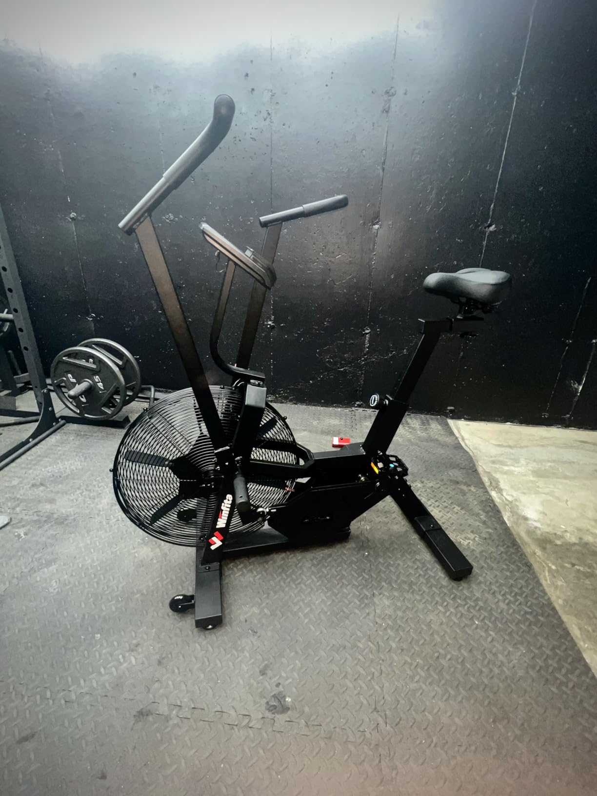 Air Bike, Air-Resistance Exercise Fan Bike With Dual Action Handlebars for Home Cardio Workout, Adjustable Indoor Cycling Bike, 330lb Weight Capacity APP Connection Customizable Monitor customer photo 1