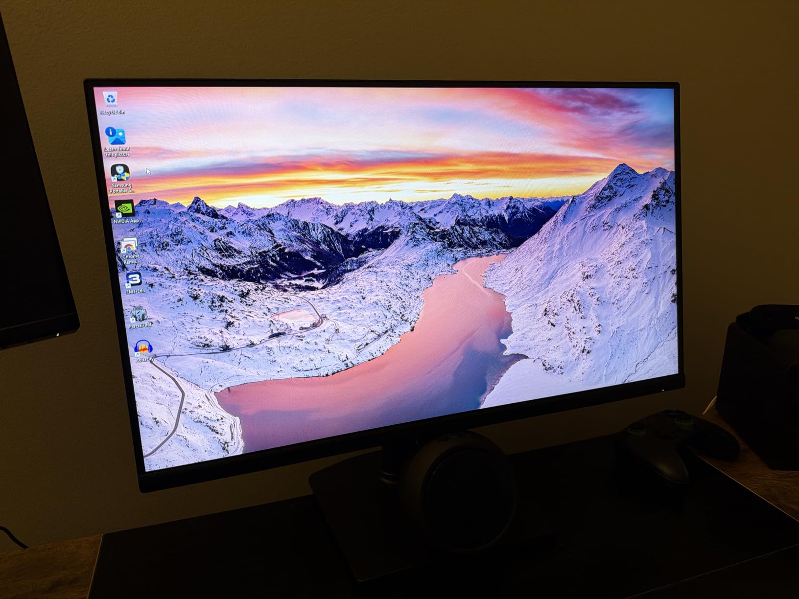KTC 5K Monitor 27 Inch, 5K2K Dual Mode with 65W Type-C Port customer photo 1
