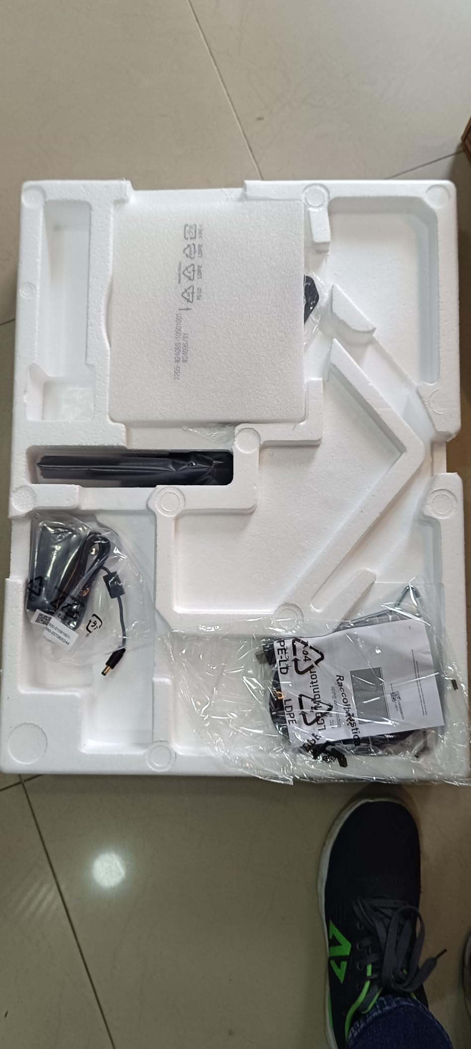KTC 5K Monitor 27 Inch, 5K2K Dual Mode with 65W Type-C Port customer photo 2