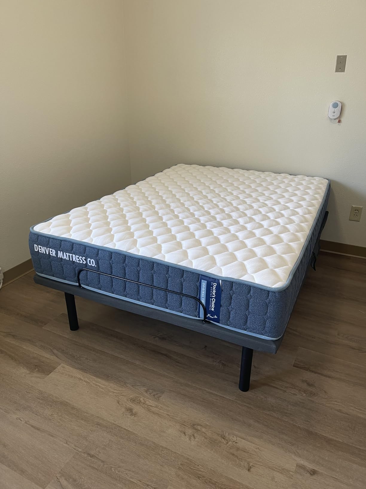 Marsail NS0 Split King Adjustable Bed Base,Smart Dual Motor Frame, Zero Gravity, Anti-Snore, Wireless Remote, 4 USB Ports & Under Bed Lighting, Quick 3-Min Setup customer photo 1