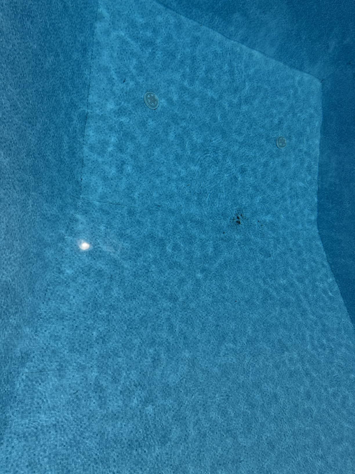 Beatbot AquaSense 2 Ultra Cordless Robotic Pool Cleaner for Complex Pools, Mapping with AI Camera, 5-in-1 Cleaning, Smart Surface Parking, Skimmer with APP Control, Water Clarification - Dark Green customer photo 2