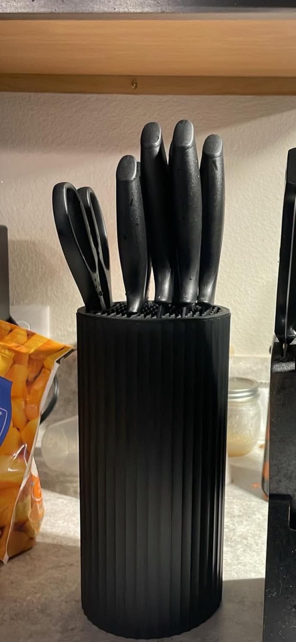 Knife Set, 8-Piece Kitchen Knife Set with Universal Block - Anti-Rust Chef Knives, Ergonomic Design, Dishwasher Safe (Black) customer photo 1