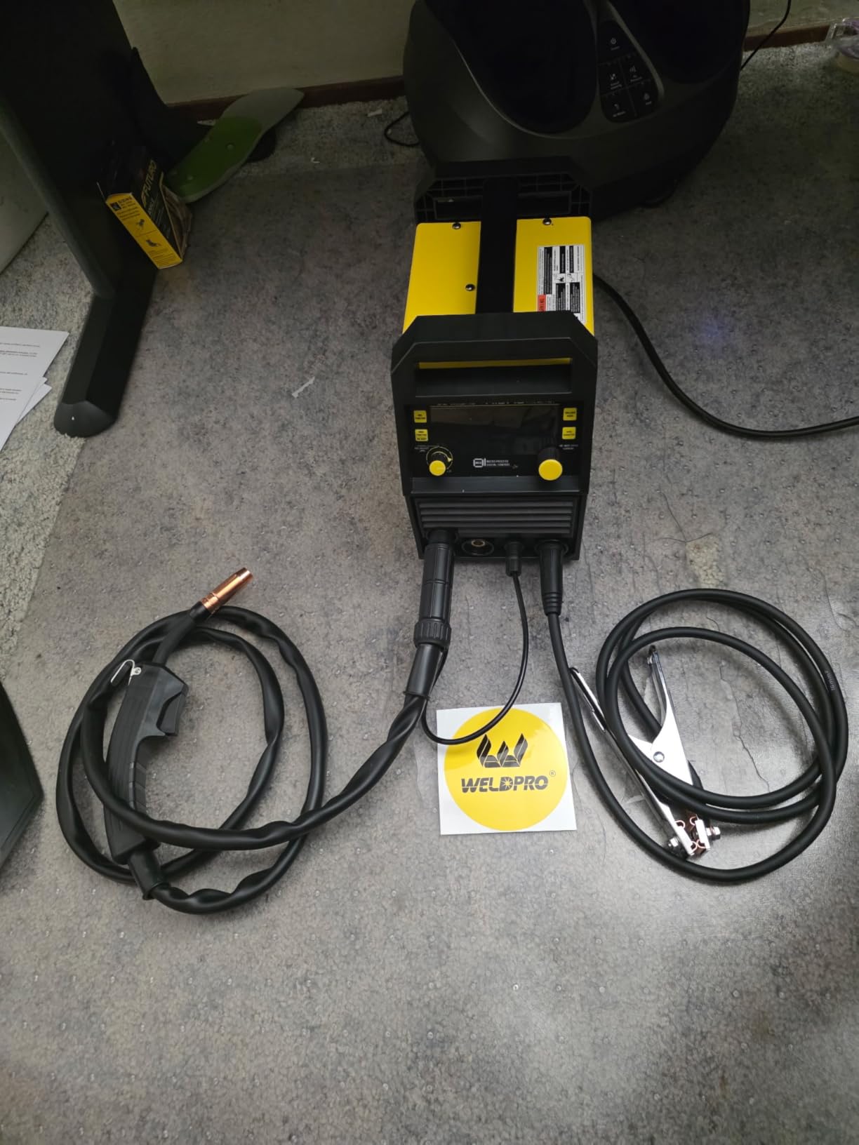 WELDPRO 140A MIG Welder 110/220V, 2026 Newest 5-in-1 Flux Core Welder, Synergic/Thickness Gasless MIG/Lift TIG/MMA/Spot Welding Machine, IGBT Inverter Welder with Large LED Digital Display, 2T/4T customer photo 2