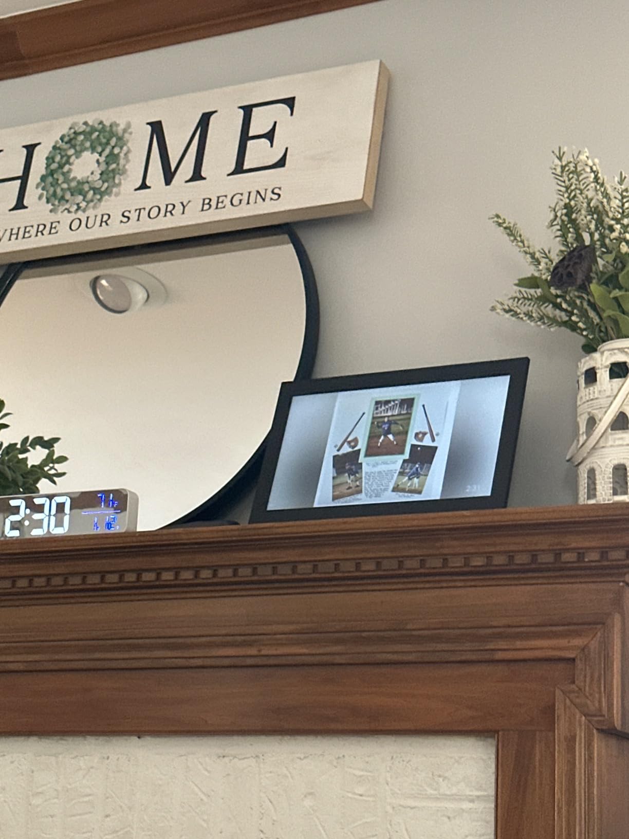 Digital Picture Frame 15.6 Inch Digital Photo Frame with 64GB Storage, 1920 * 1080 IPS FHD Touchscreen, WiFi Smart Frame Share Photos and Videos Instantly from Anywhere via AiMOR App customer photo 1