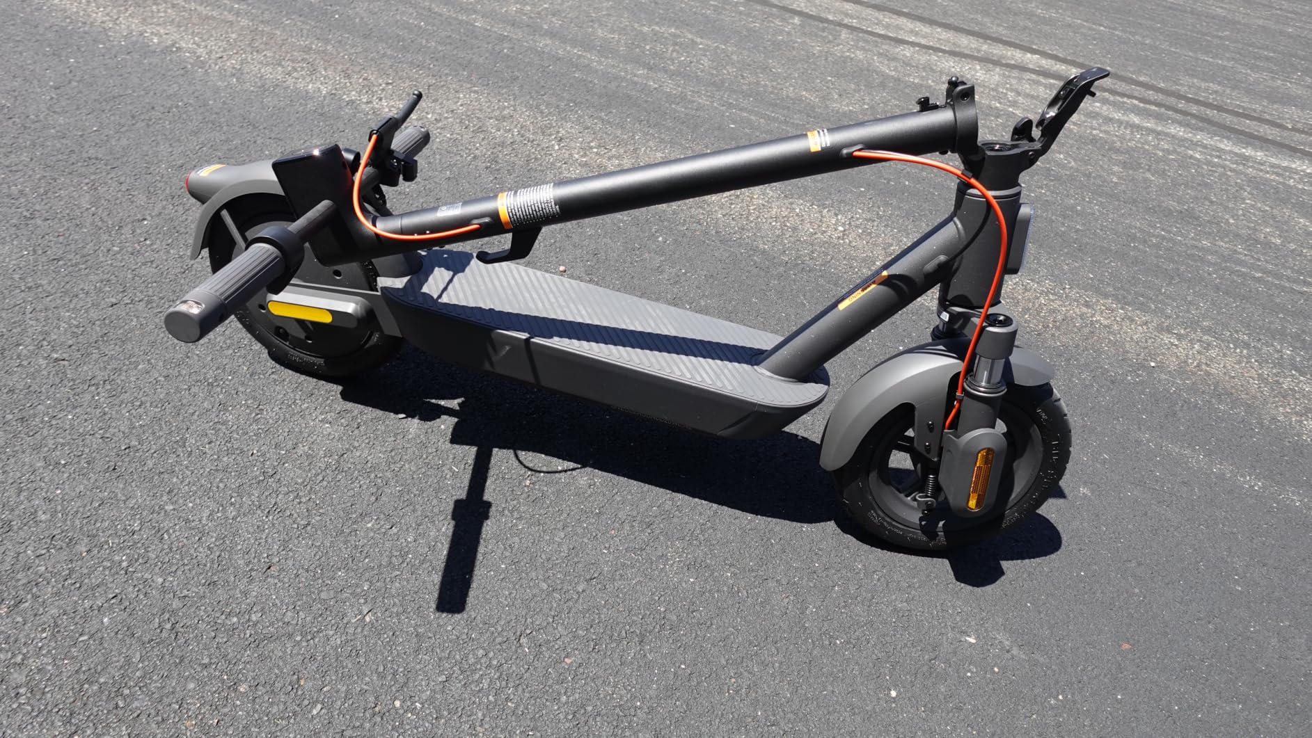 Electric Scooter | 45/28Miles Long Range | 22/20MPH | 900W/550W Motor | Dual Suspension & Brake | 12''/8.5'' Tires | APP Control | TCS | All-Terrain E Scooter for Adults Teens (UL2272) customer photo 2