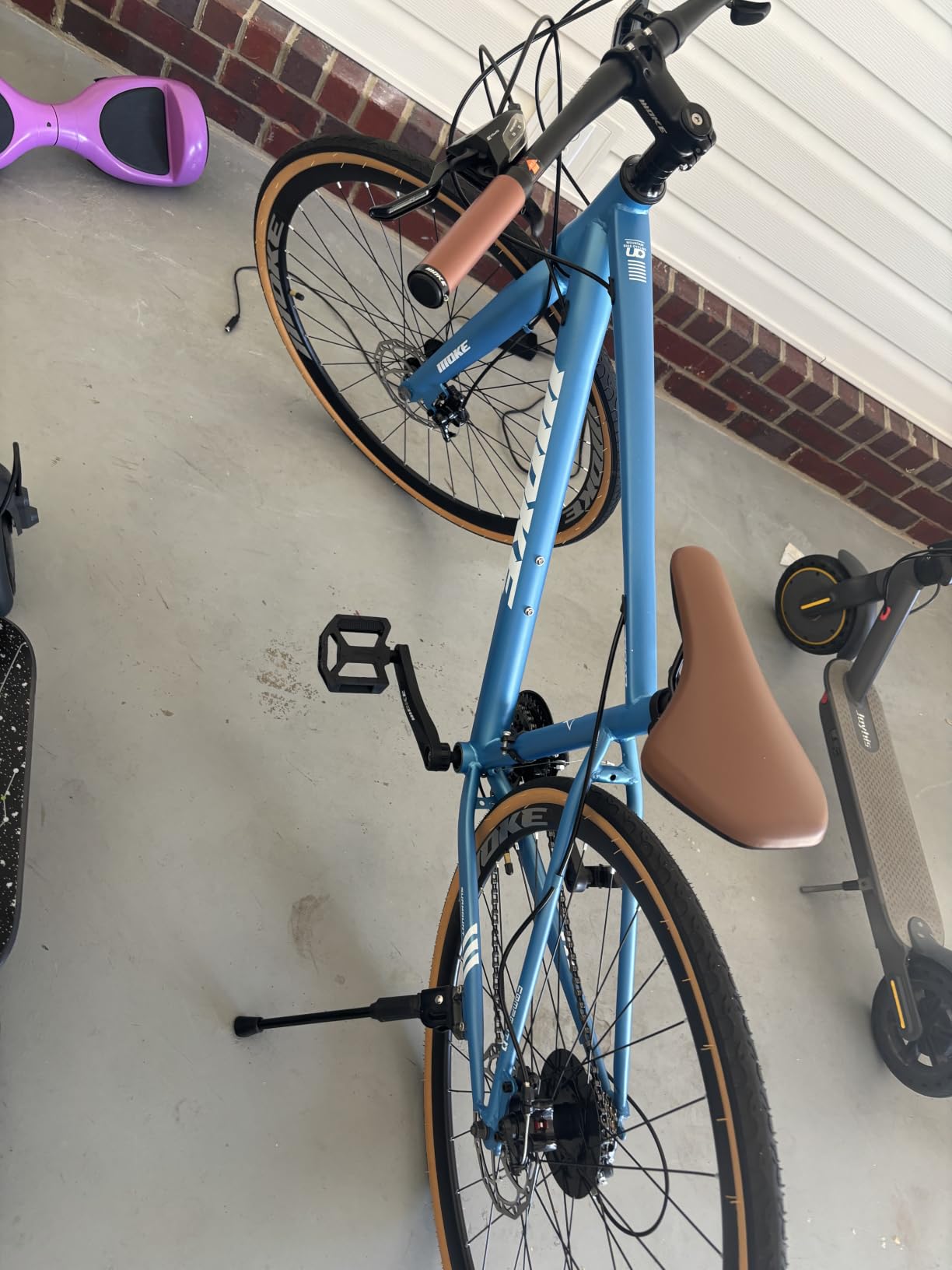DEYGIA Hybrid Bike, 24-Speed 700C Wheel Hybrid Bicycle with Dual Disc Brakes, Trigger Shifting, Internal Wiring Frame, Lightweight City Commuter Bicycle for Men Women Adult, Multiple Colors customer photo 2