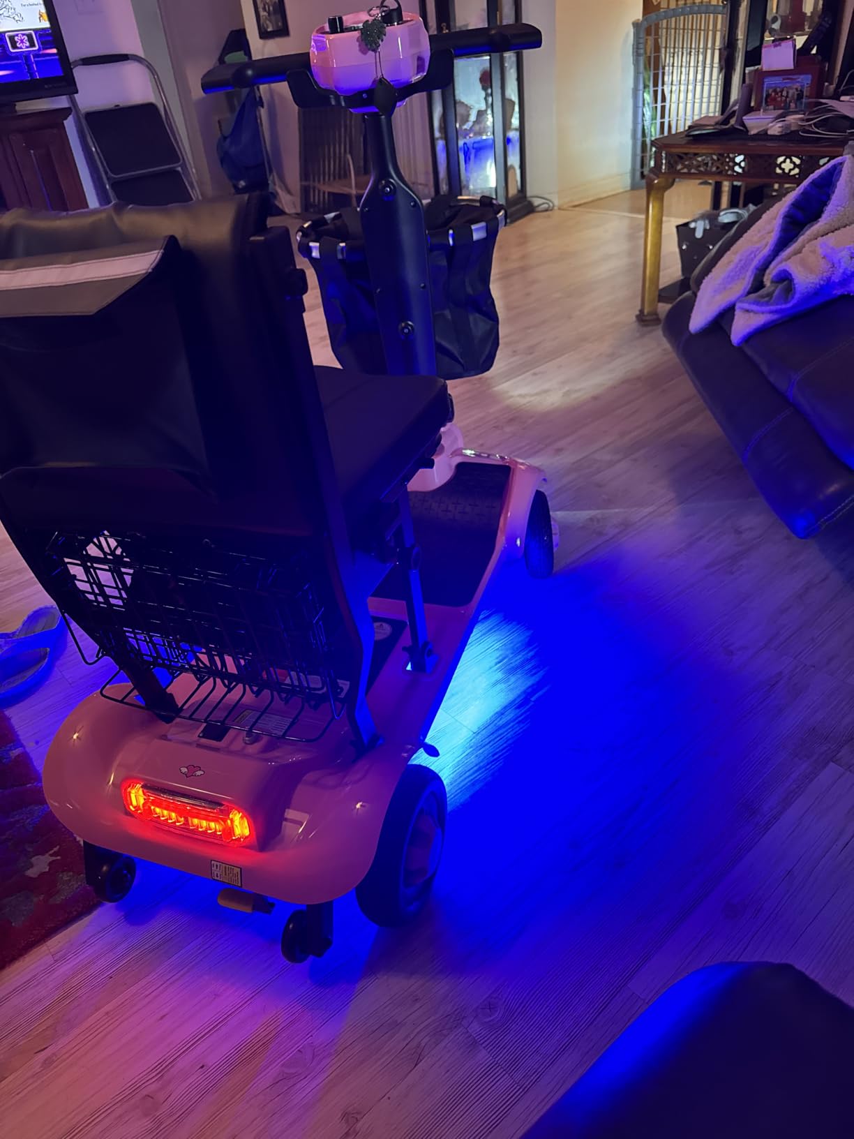 3 Wheel Folding Lightweight Mobility Scooter for Seniors & Adults, M3 Silver | Airline-friendly dual 8Ah batteries, up to 20 miles, 30 lb frame, 33 in turning radius customer photo 1