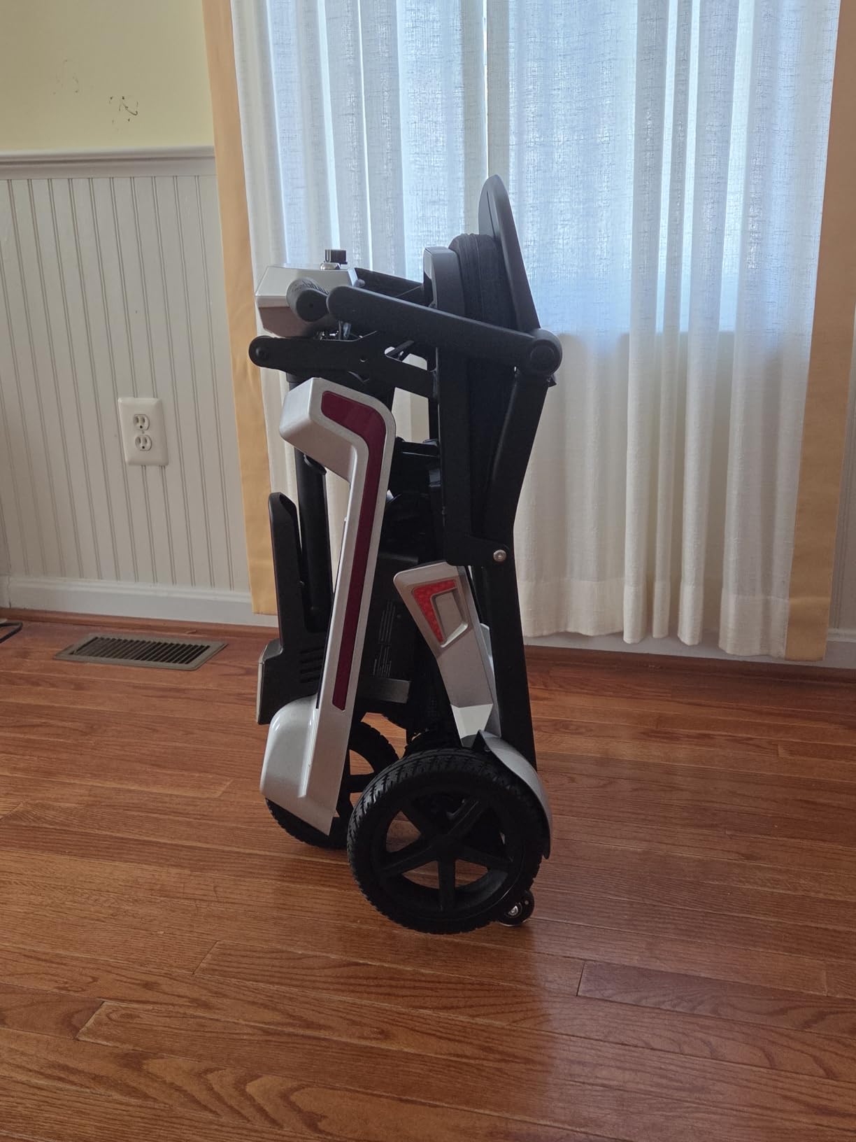 3 Wheel Folding Lightweight Mobility Scooter for Seniors & Adults, M3 Silver | Airline-friendly dual 8Ah batteries, up to 20 miles, 30 lb frame, 33 in turning radius customer photo 2