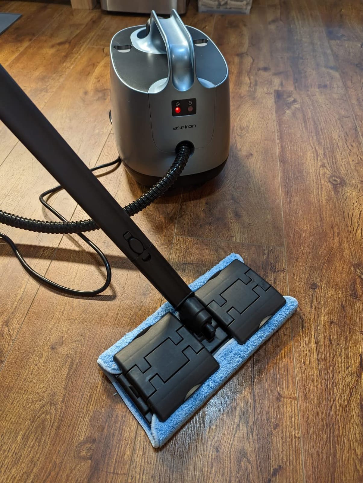 Aspiron Steam Cleaner, 293°F 58 PSI Powerful Multipurpose Handheld Steam Mop for Home Use, 21 Attachments, 50Oz Capacity, Heavy Duty Steamer for Carpets, Floors, Cars, Tiles, Crack, Aquamarine customer photo 1