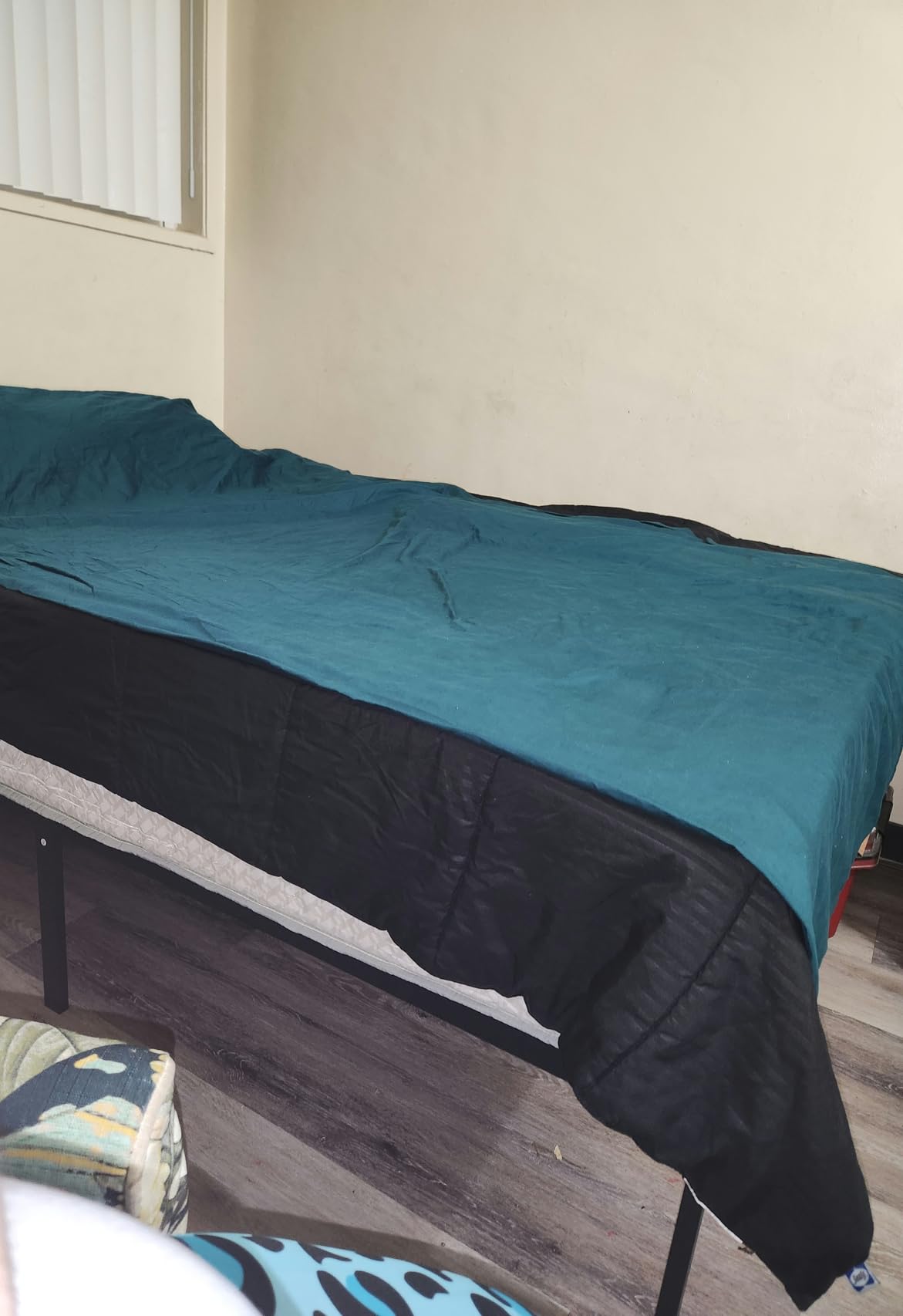 Novilla 12 Inch King Size Mattress, Hypoallergenic & Back Pain Relief, Hybrid King Mattresses in a Box with Smarts Coils, Fiberglass Free CertiPUR-US Certified Colchones No Box Spring Needed customer photo 2