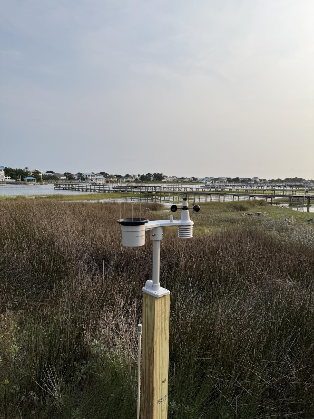 4900FT WiFi Smart Weather Stations Wireless Indoor Outdoor, LoRa Based Wireless Weather Station with 7-in-1 Solar Sensor, Thermo-Hygro Sensor, Bird Spike, CSV Export & Calibration Black customer photo 2