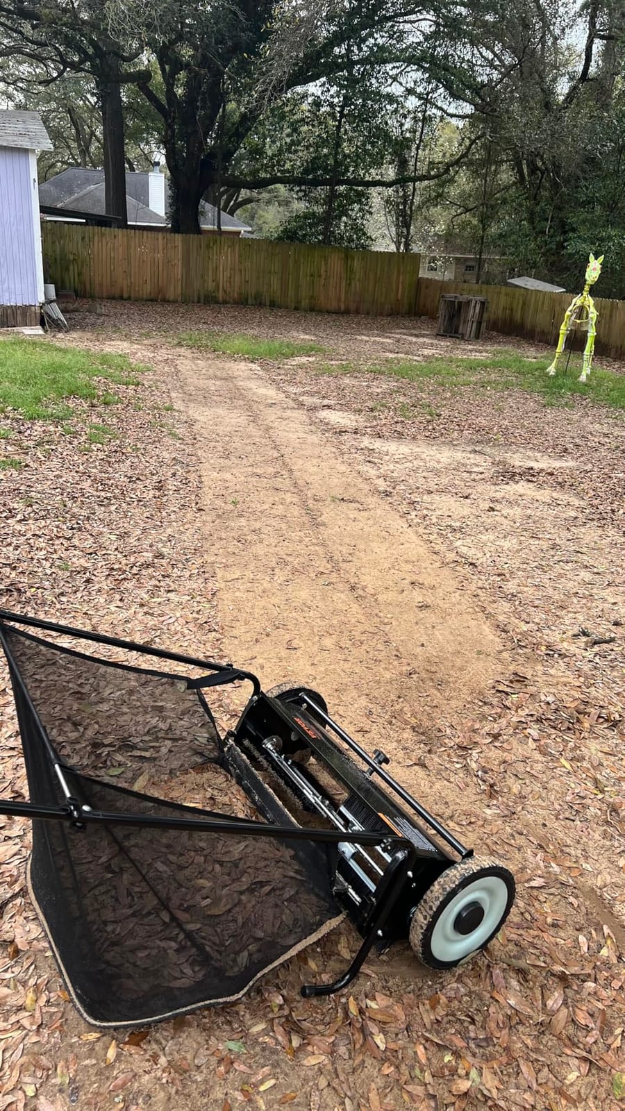 VEVOR Push Lawn Sweeper 30 in Leaf & Grass Collector 12 cu. ft. Hopper Bag | 10-Level Height Adjustable V-Shaped Brushes, Heavy duty Yard Sweeper customer photo 1