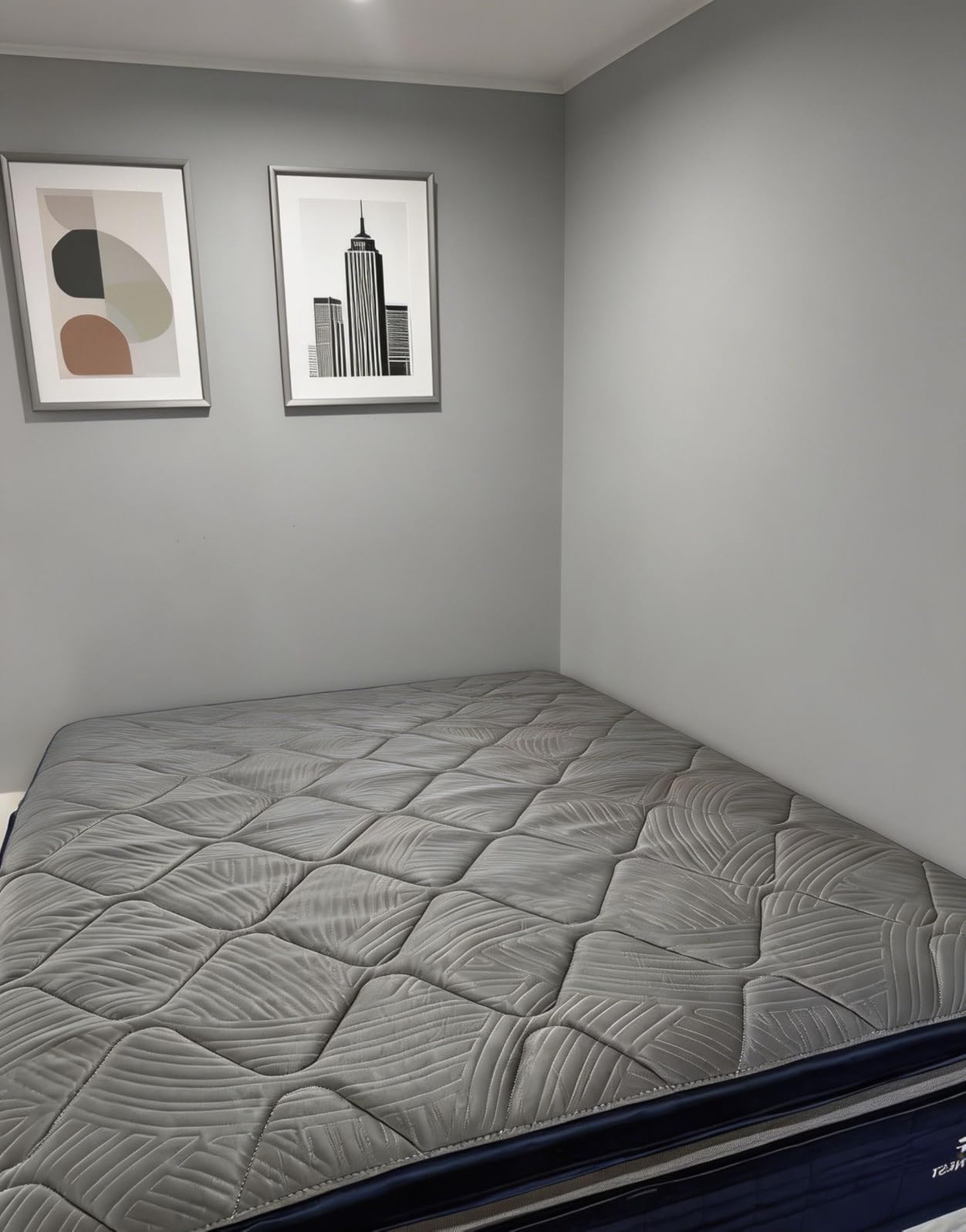 Sweetnight CoolNest Hybrid King Size Mattress 14 Inch, Cooling Pillow Top | Cool Night Sleep for Hot Sleeper, 7-Zone Ergo Support for Pressure Relief, 4 Stage Cool Enhanced Breathability, Medium Firm customer photo 2
